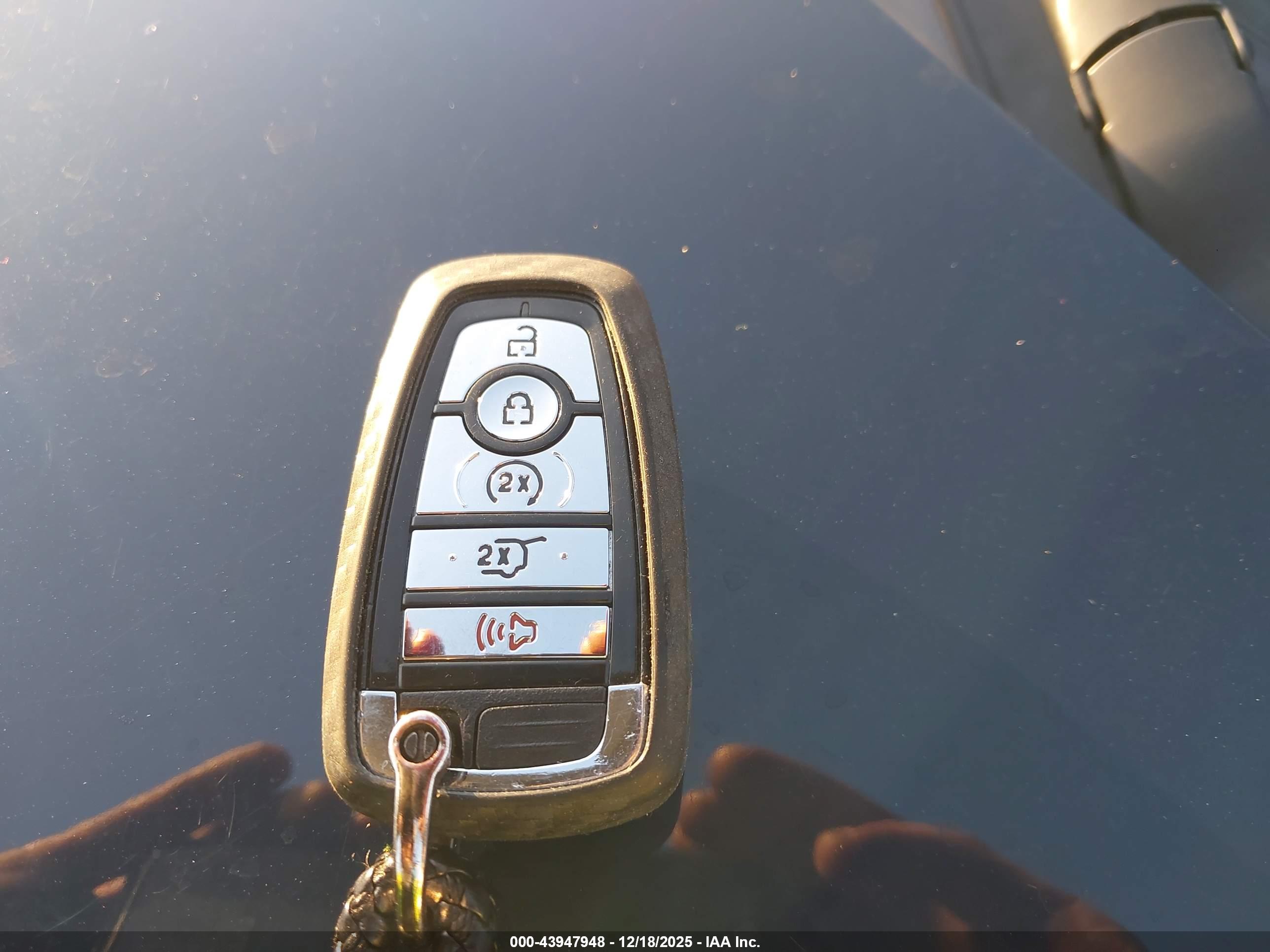 LINCOLN NAVIGATOR image 11