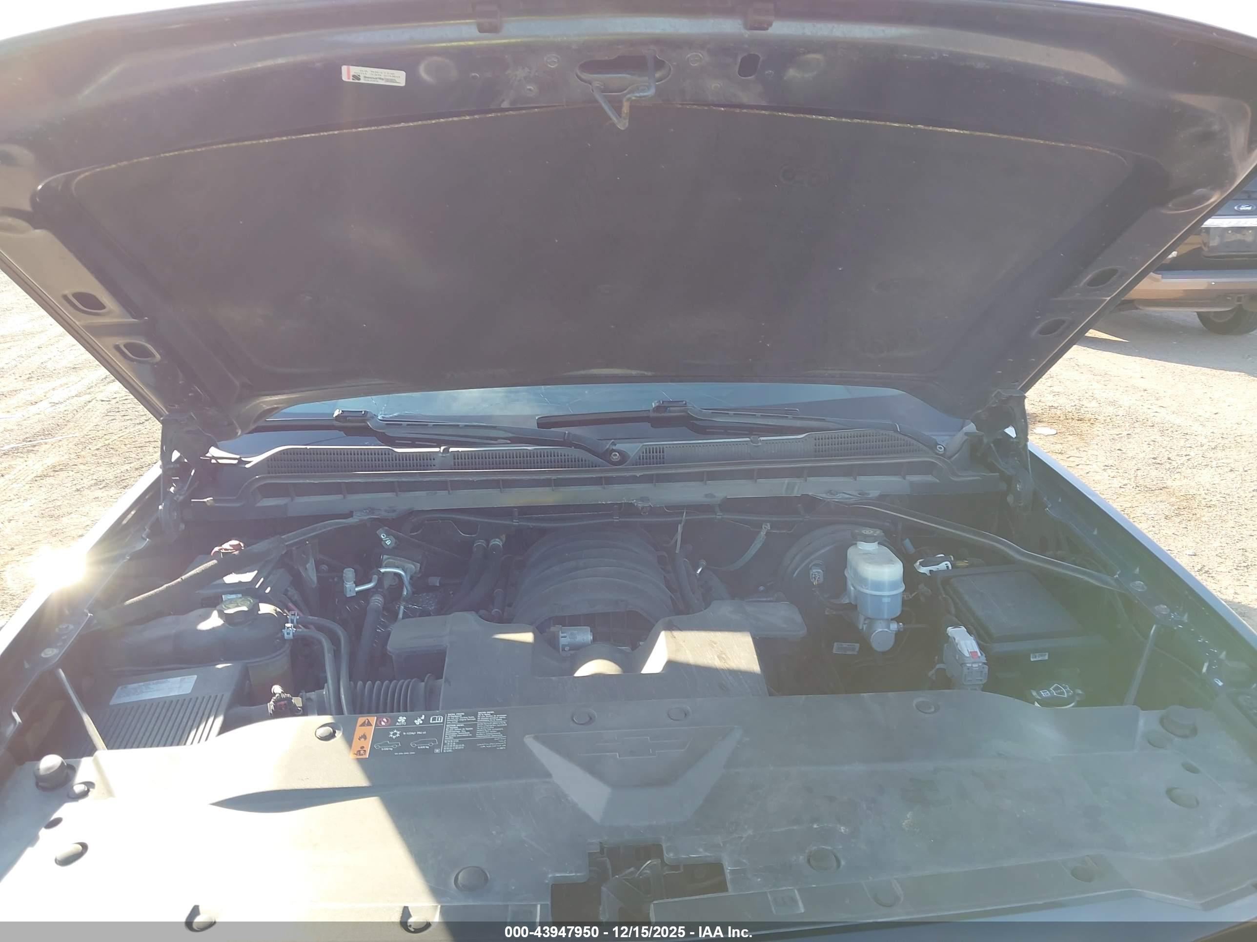 CHEVROLET SILVERADO image 10