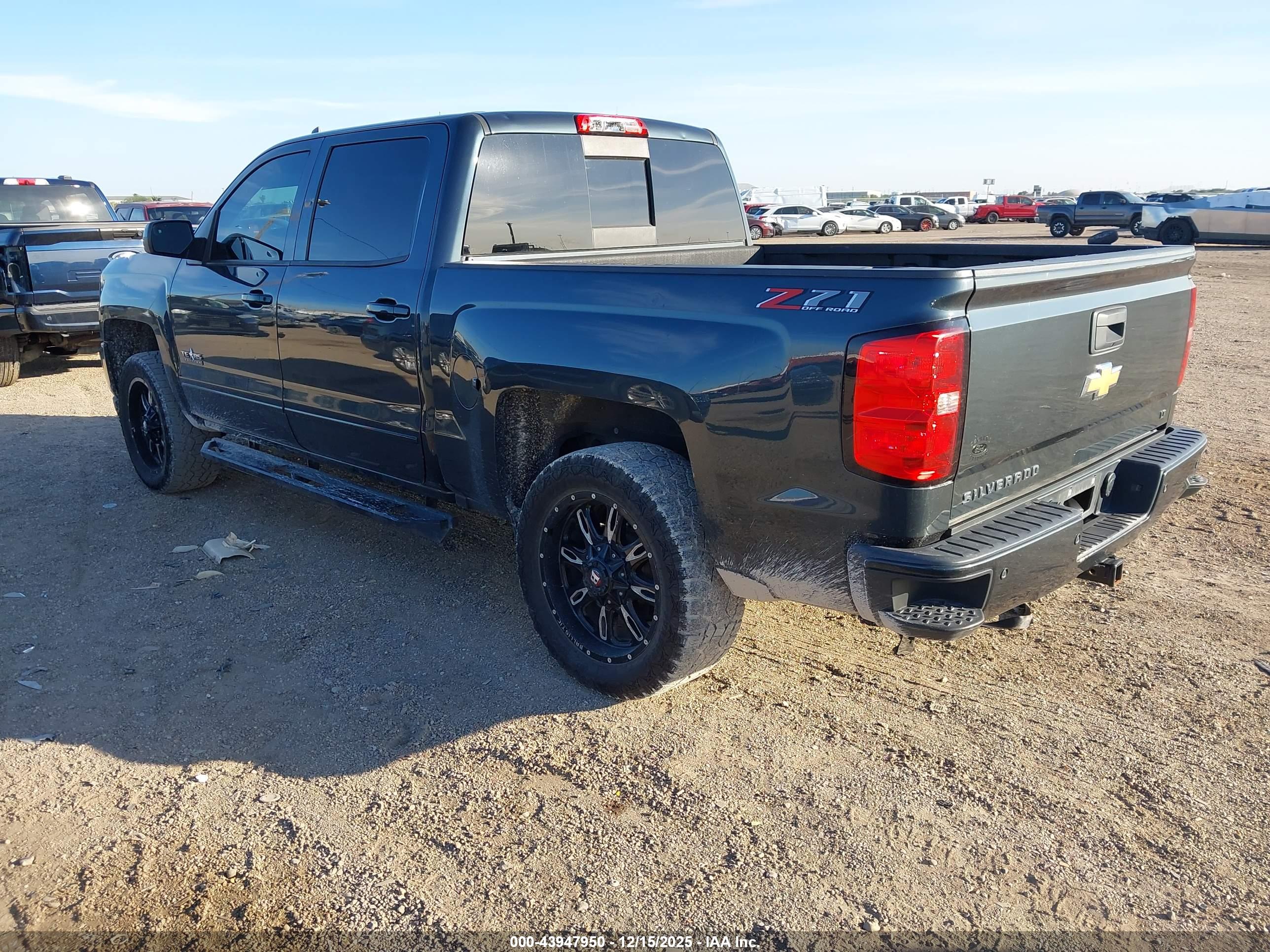 CHEVROLET SILVERADO image 3