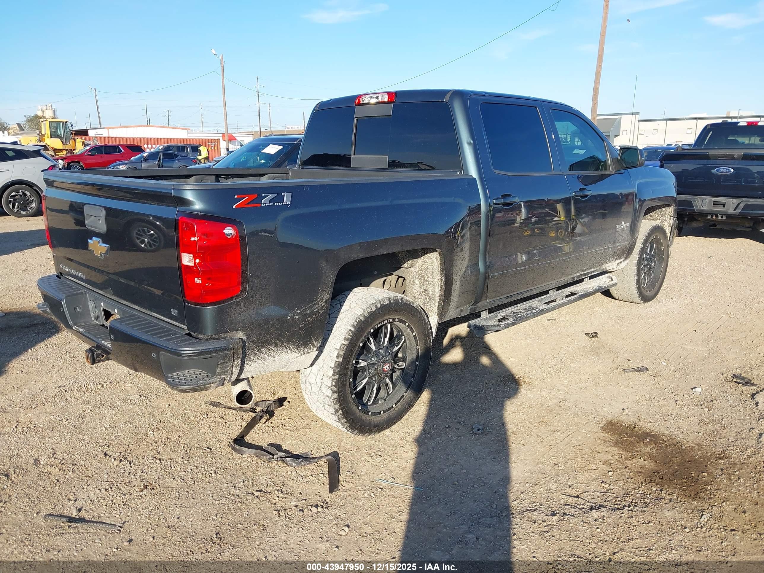 CHEVROLET SILVERADO image 4