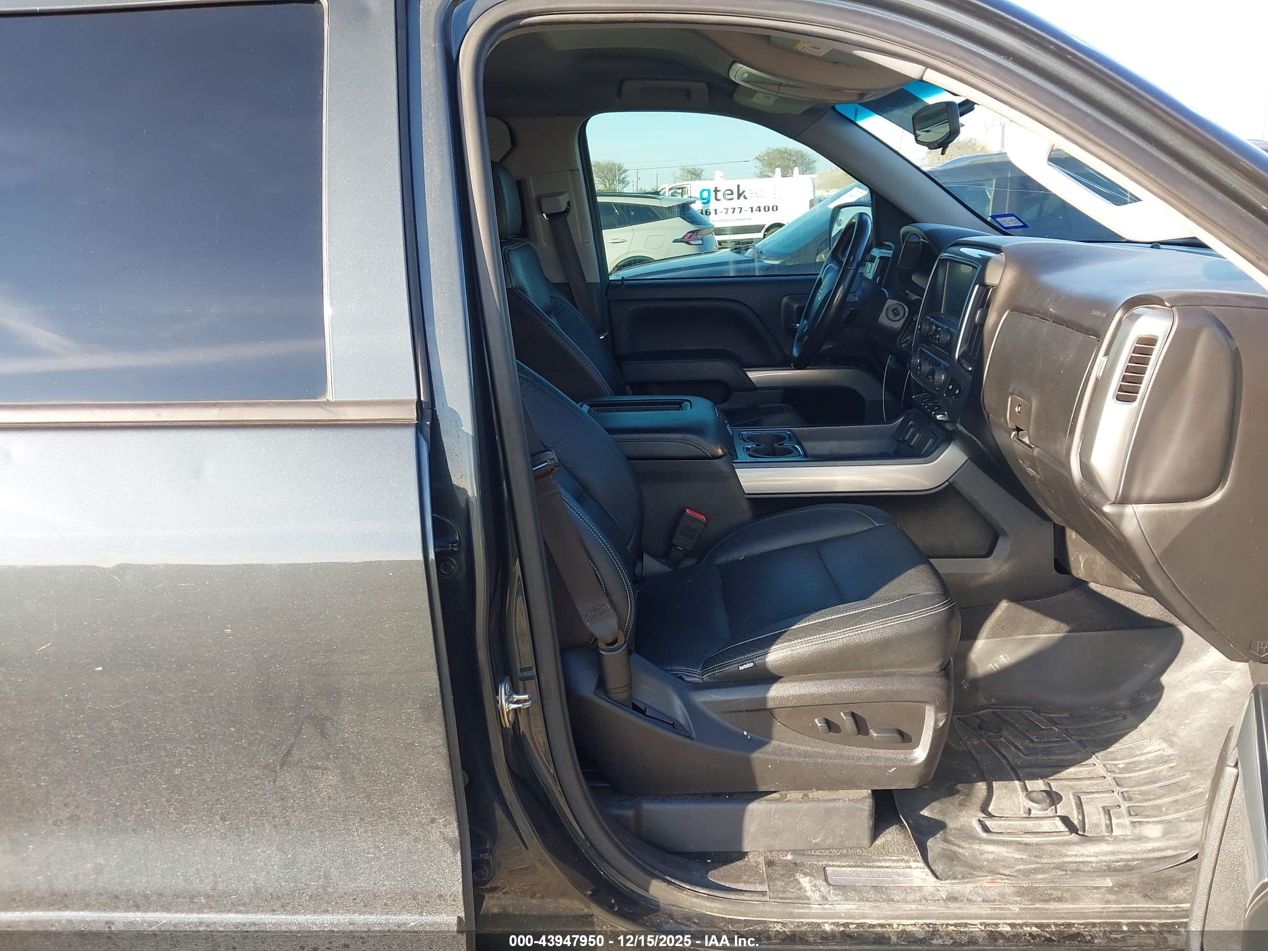 CHEVROLET SILVERADO image 5