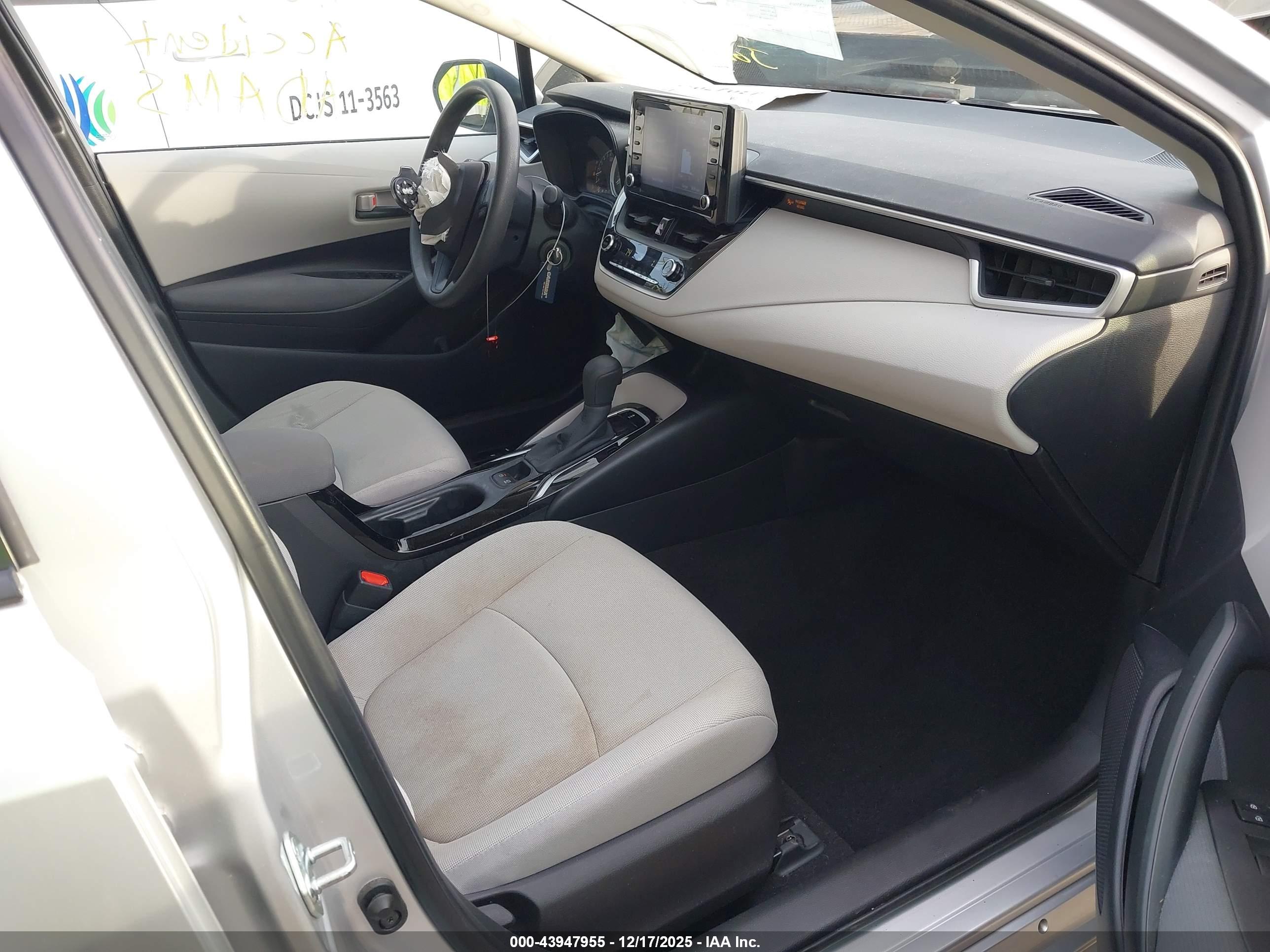TOYOTA COROLLA image 5