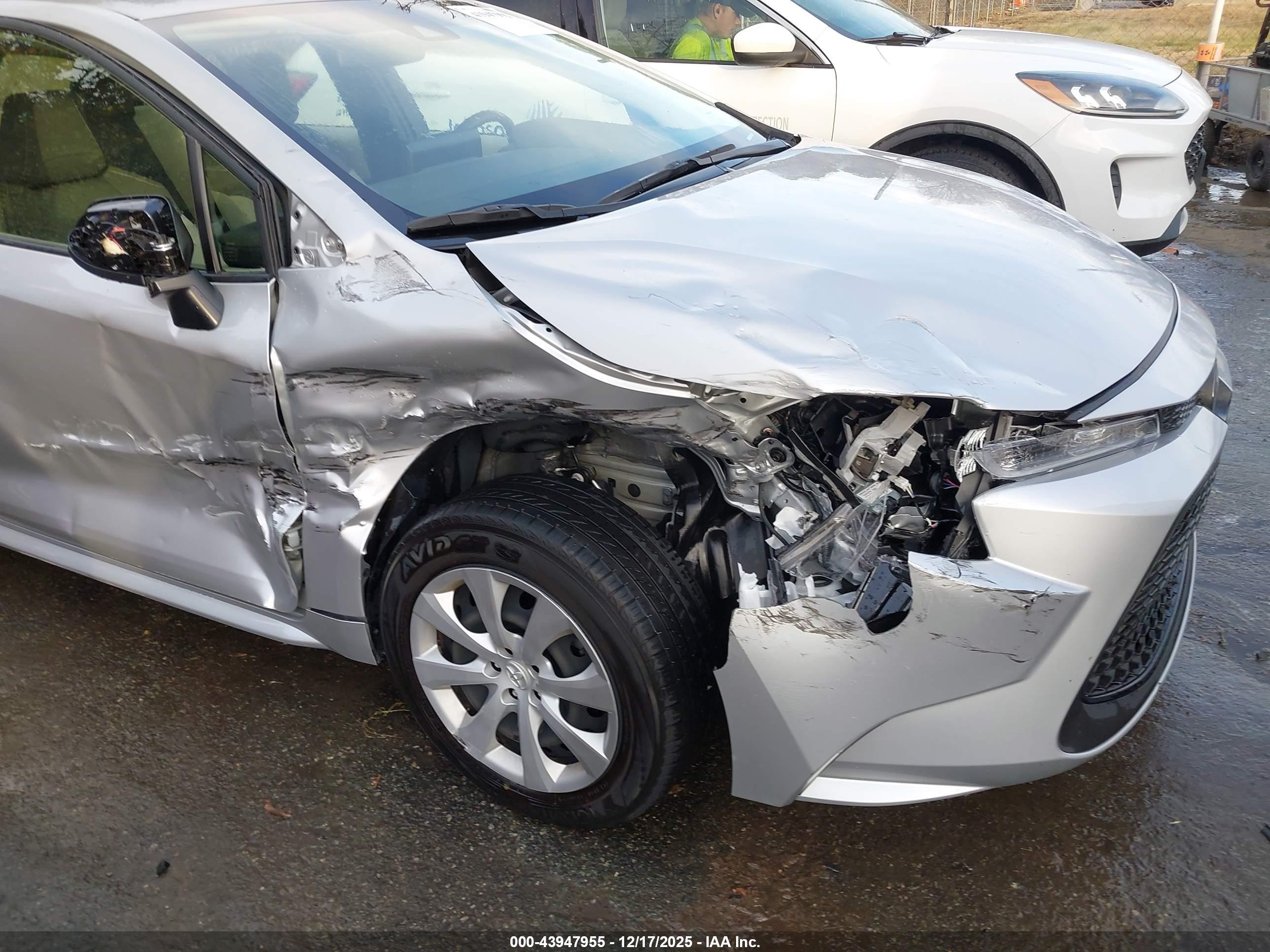 TOYOTA COROLLA image 6