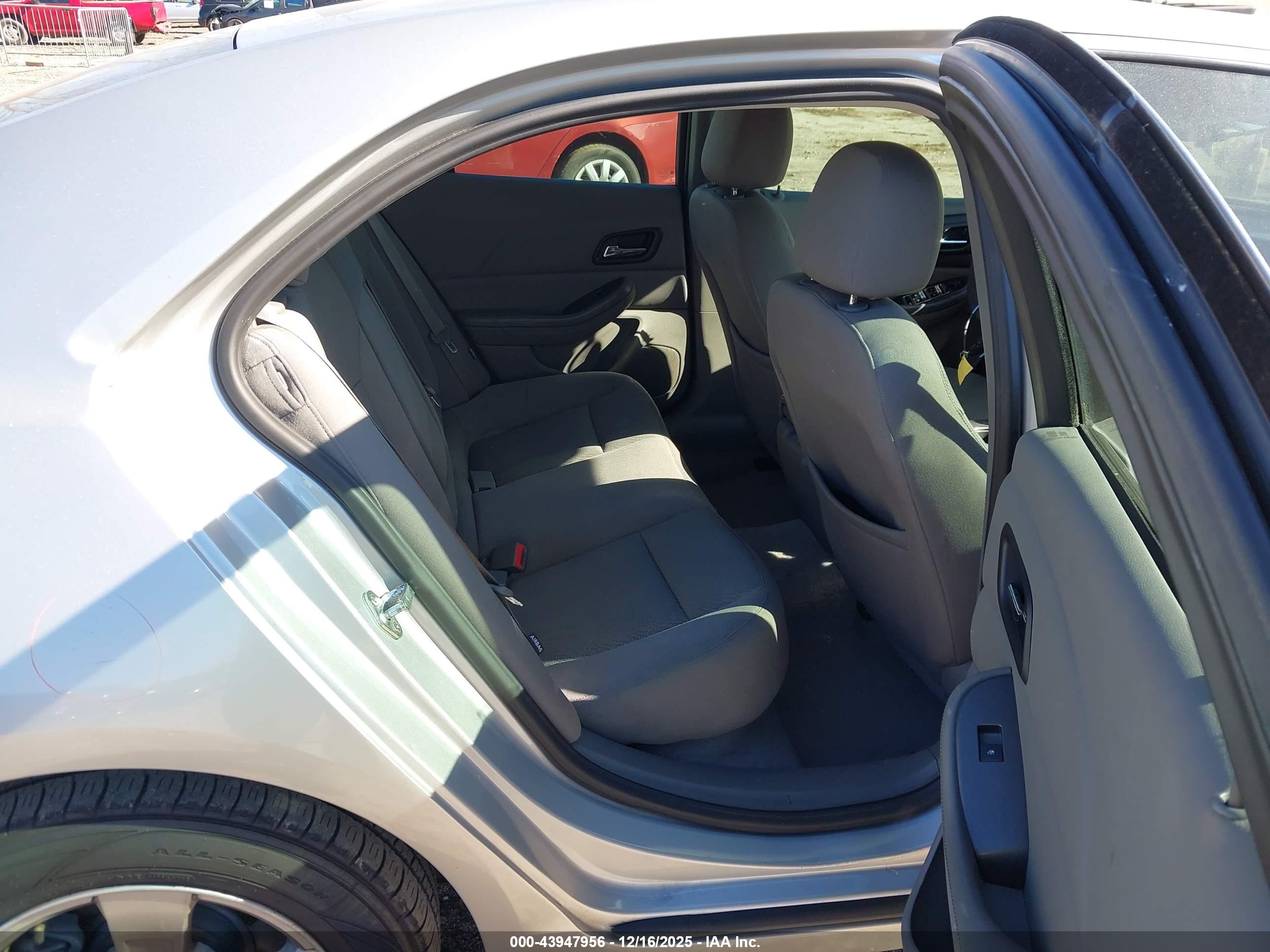CHEVROLET MALIBU image 8