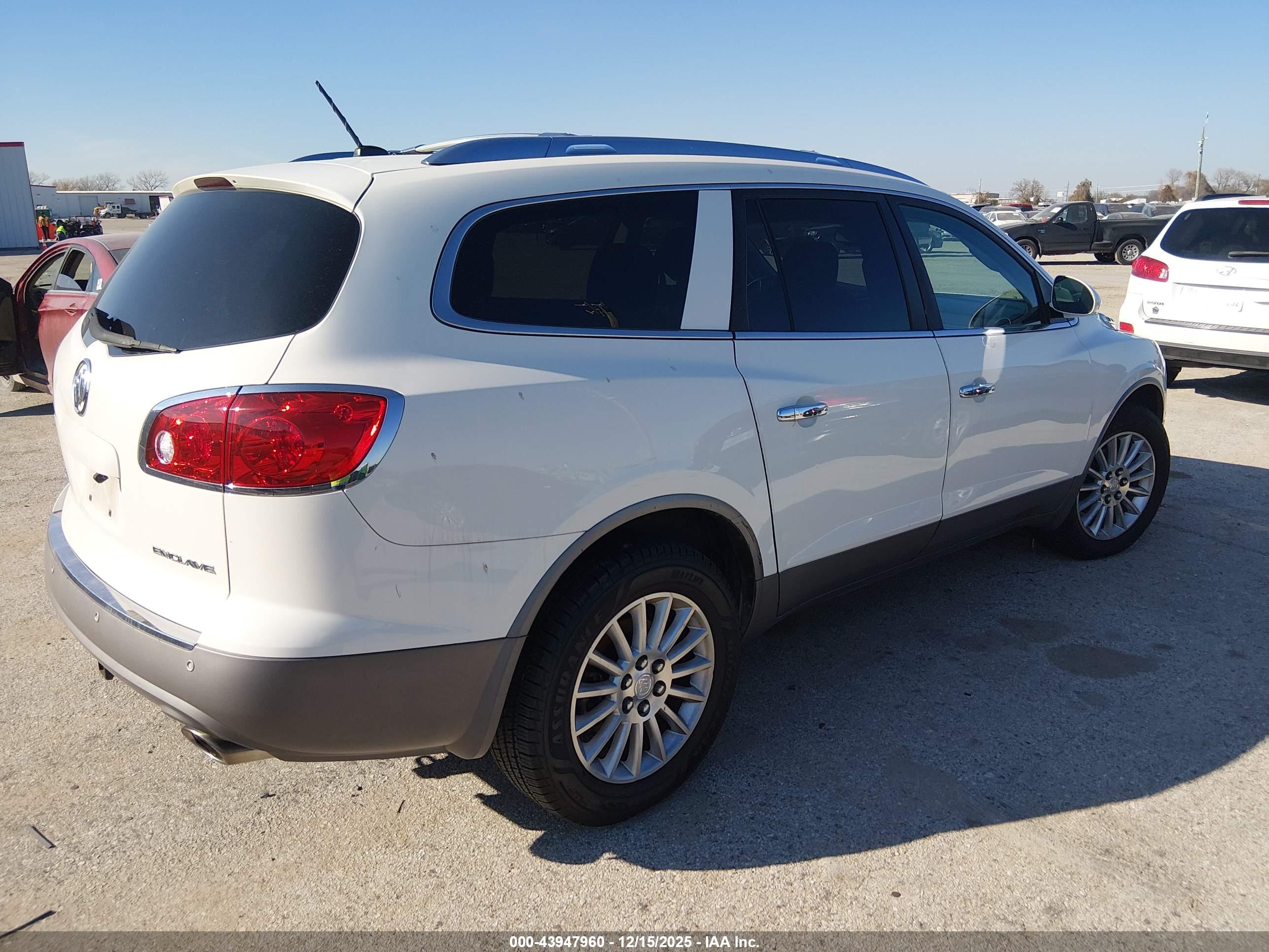 BUICK ENCLAVE image 4