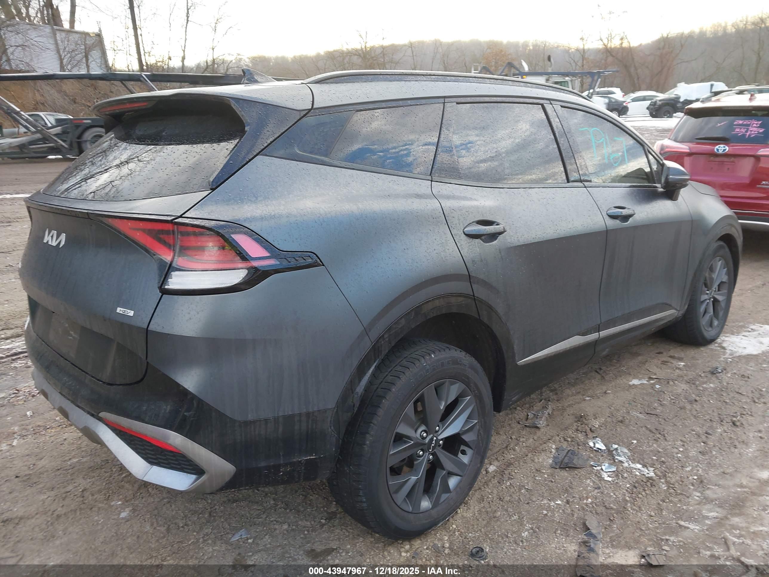 KIA SPORTAGE image 4