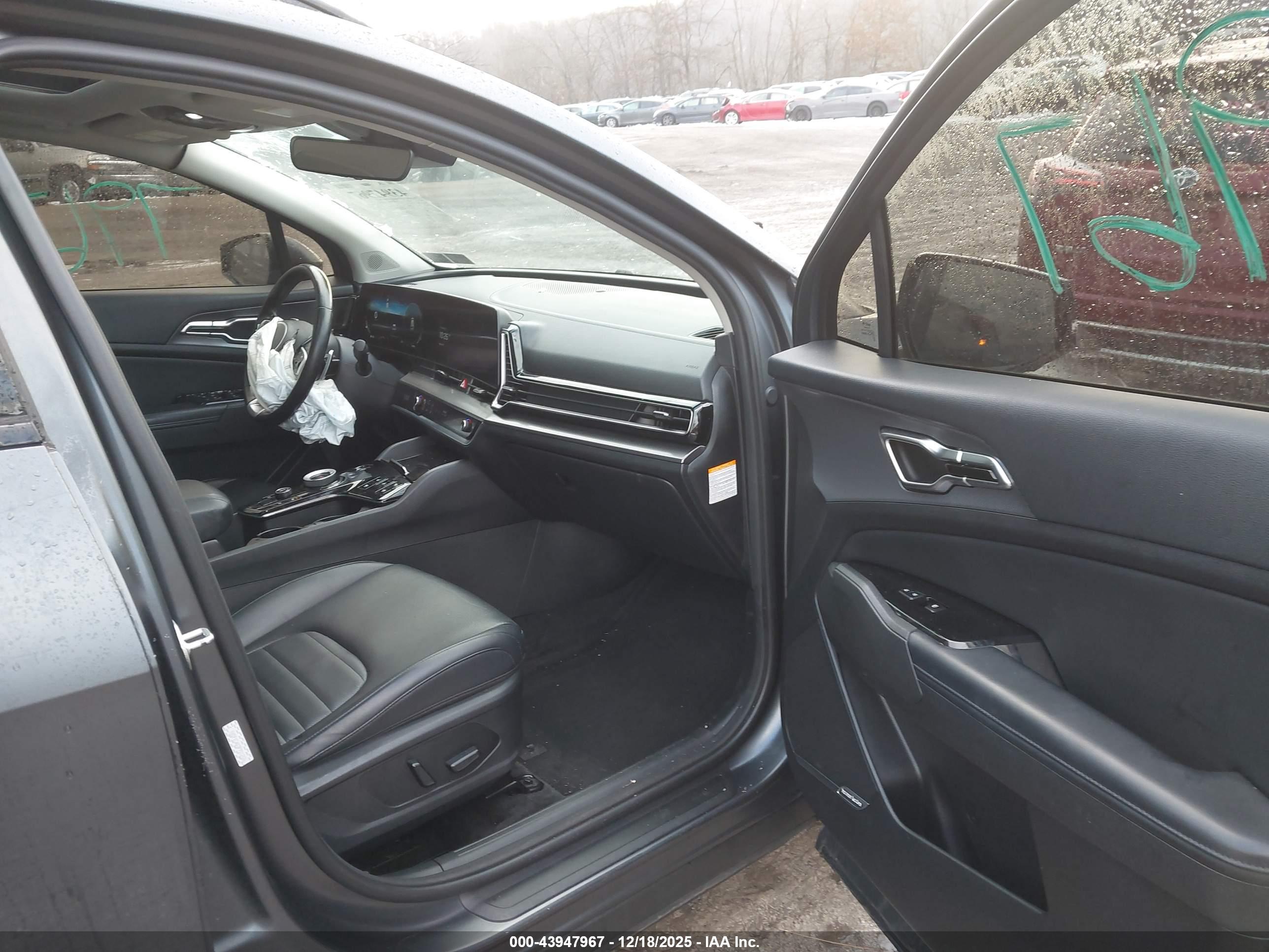KIA SPORTAGE image 5