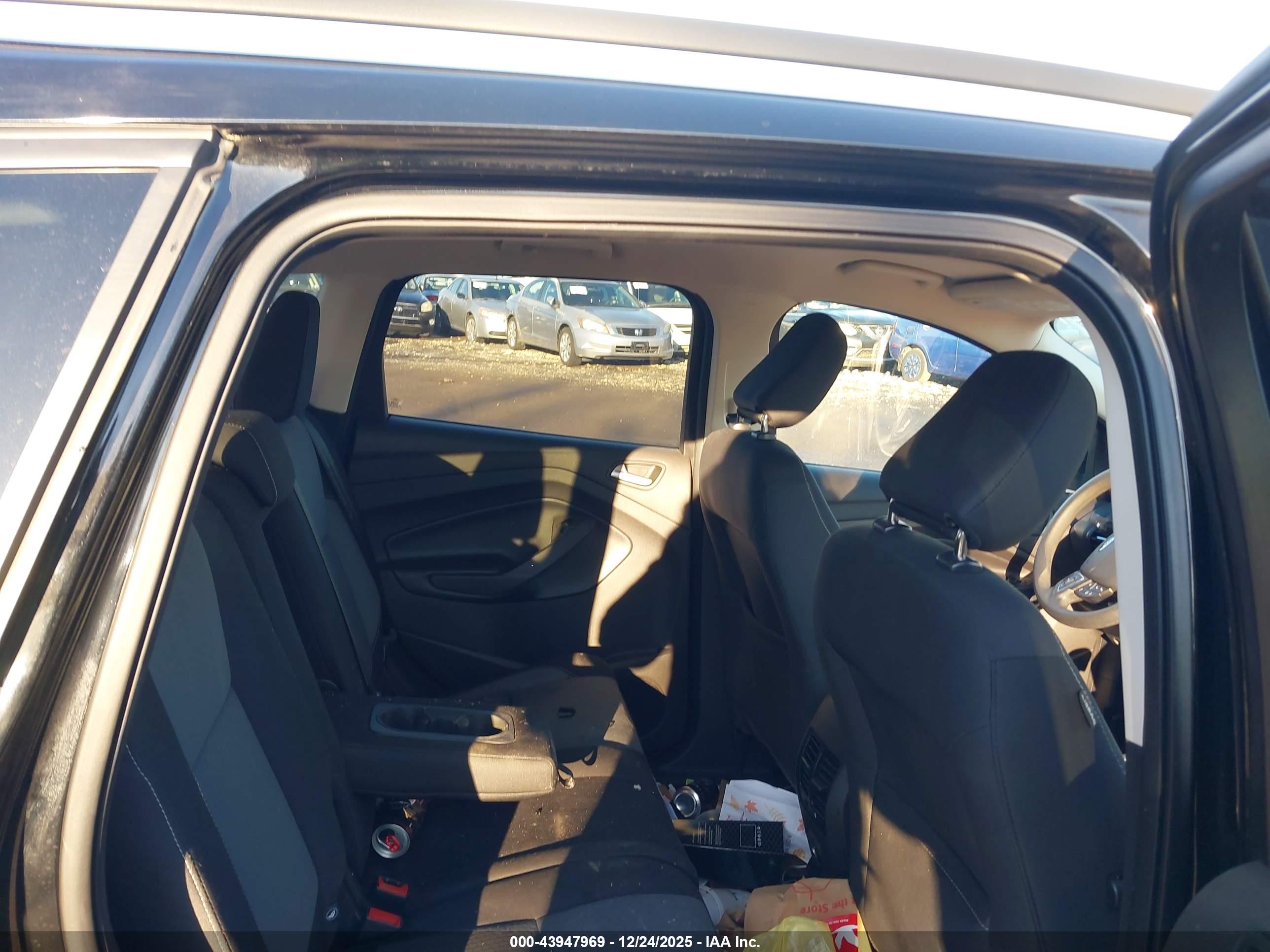 FORD ESCAPE image 8