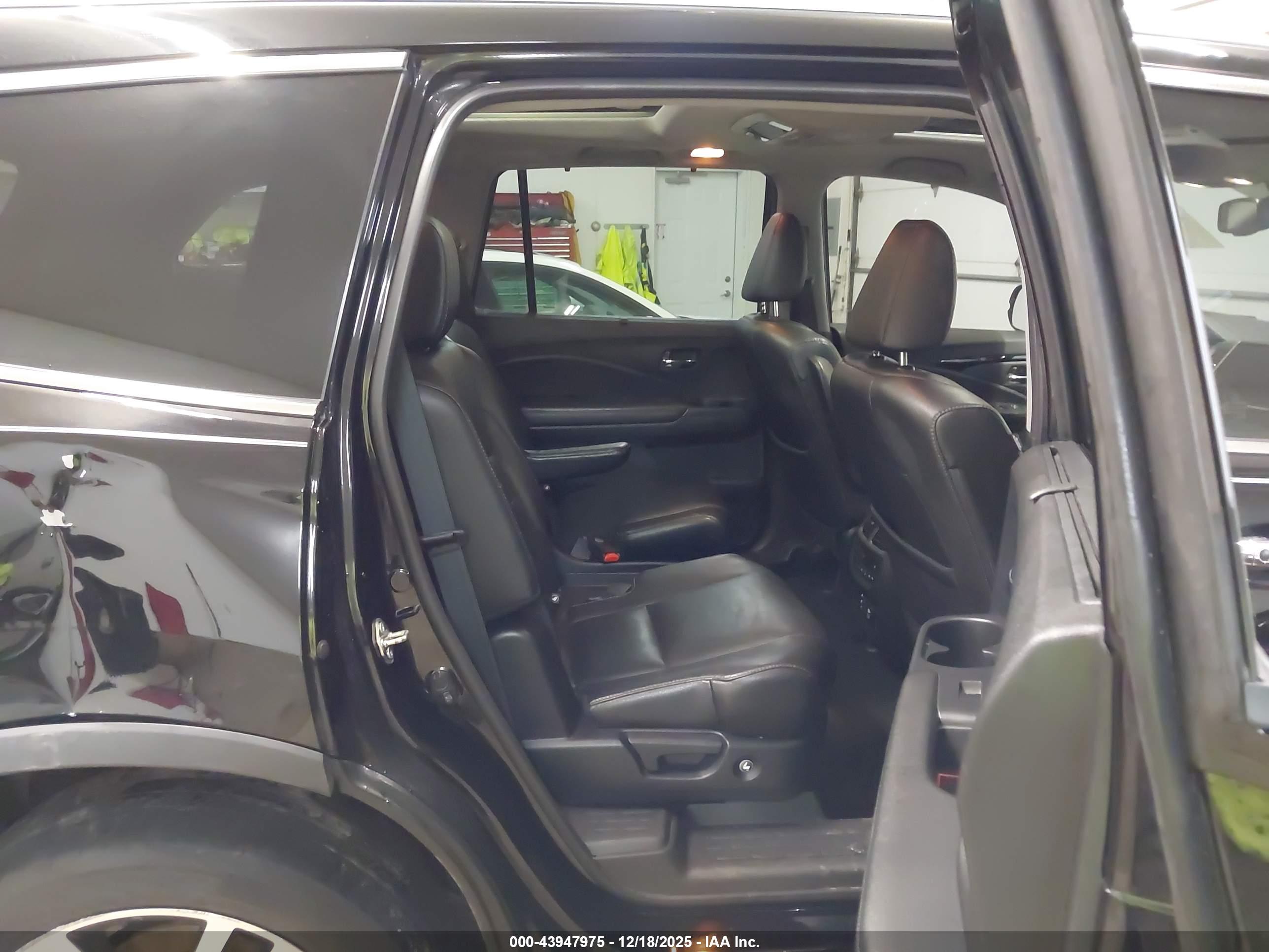 HONDA PILOT image 8