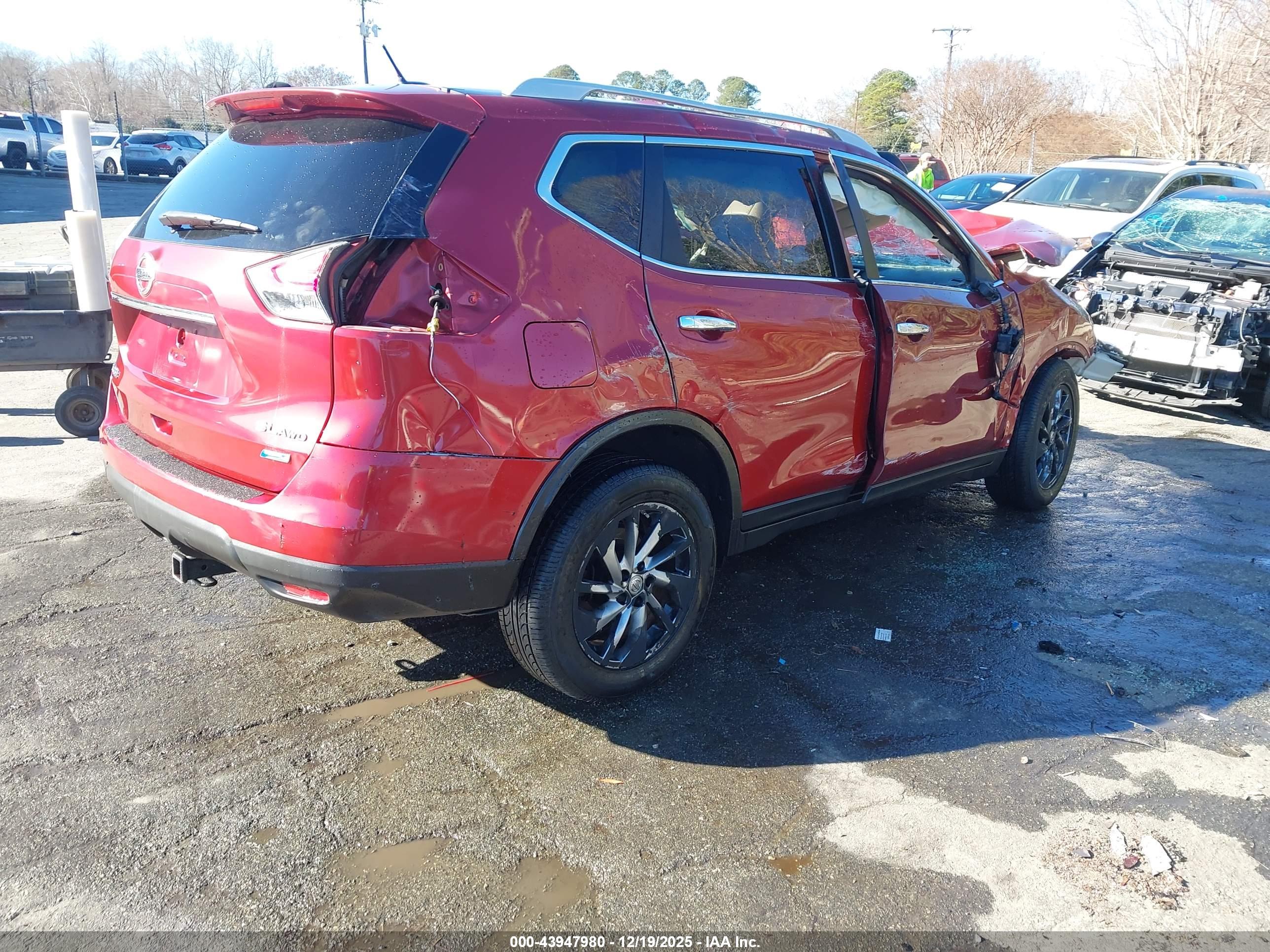NISSAN ROGUE image 4