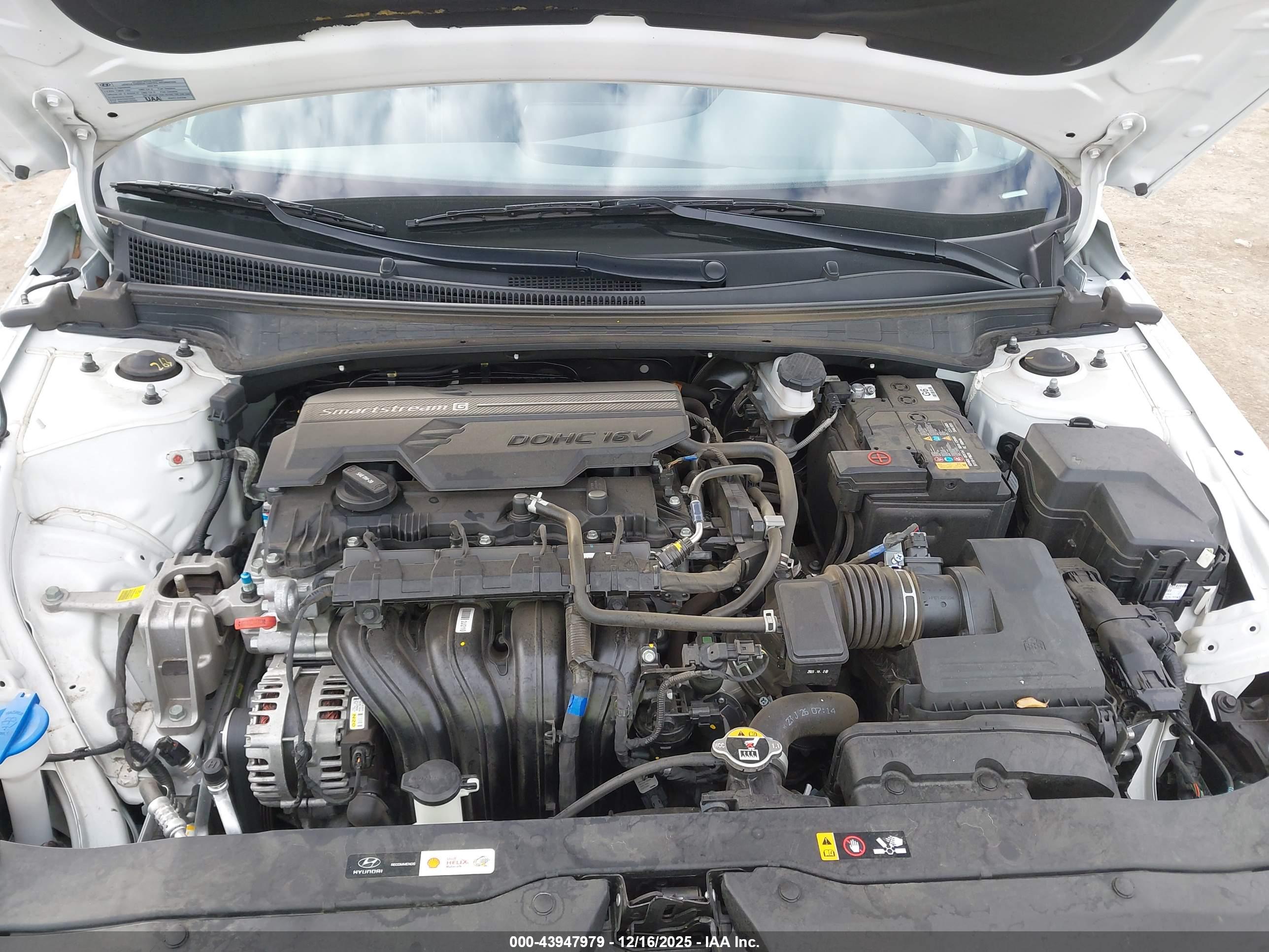 HYUNDAI ELANTRA image 10