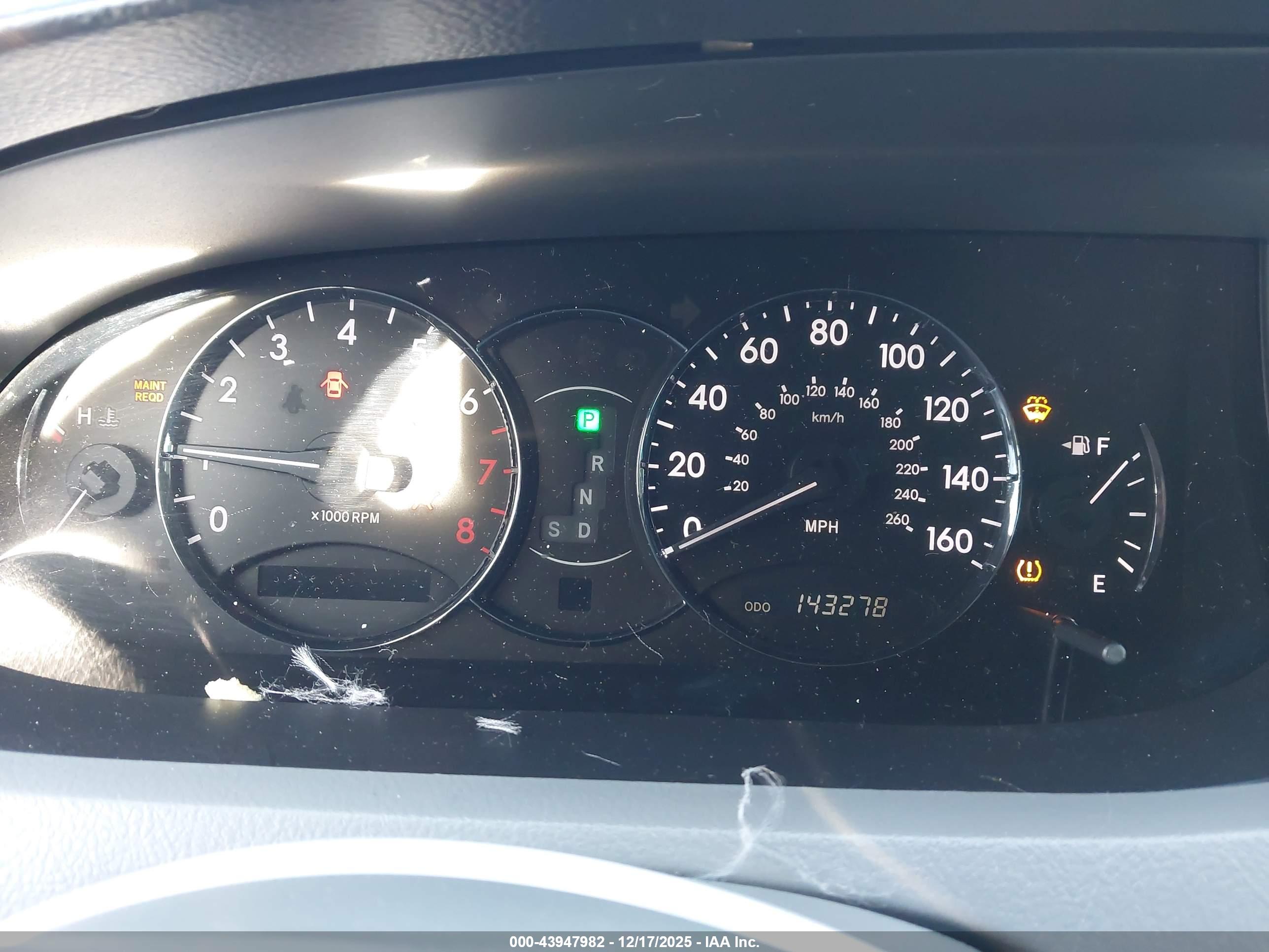 TOYOTA AVALON image 7