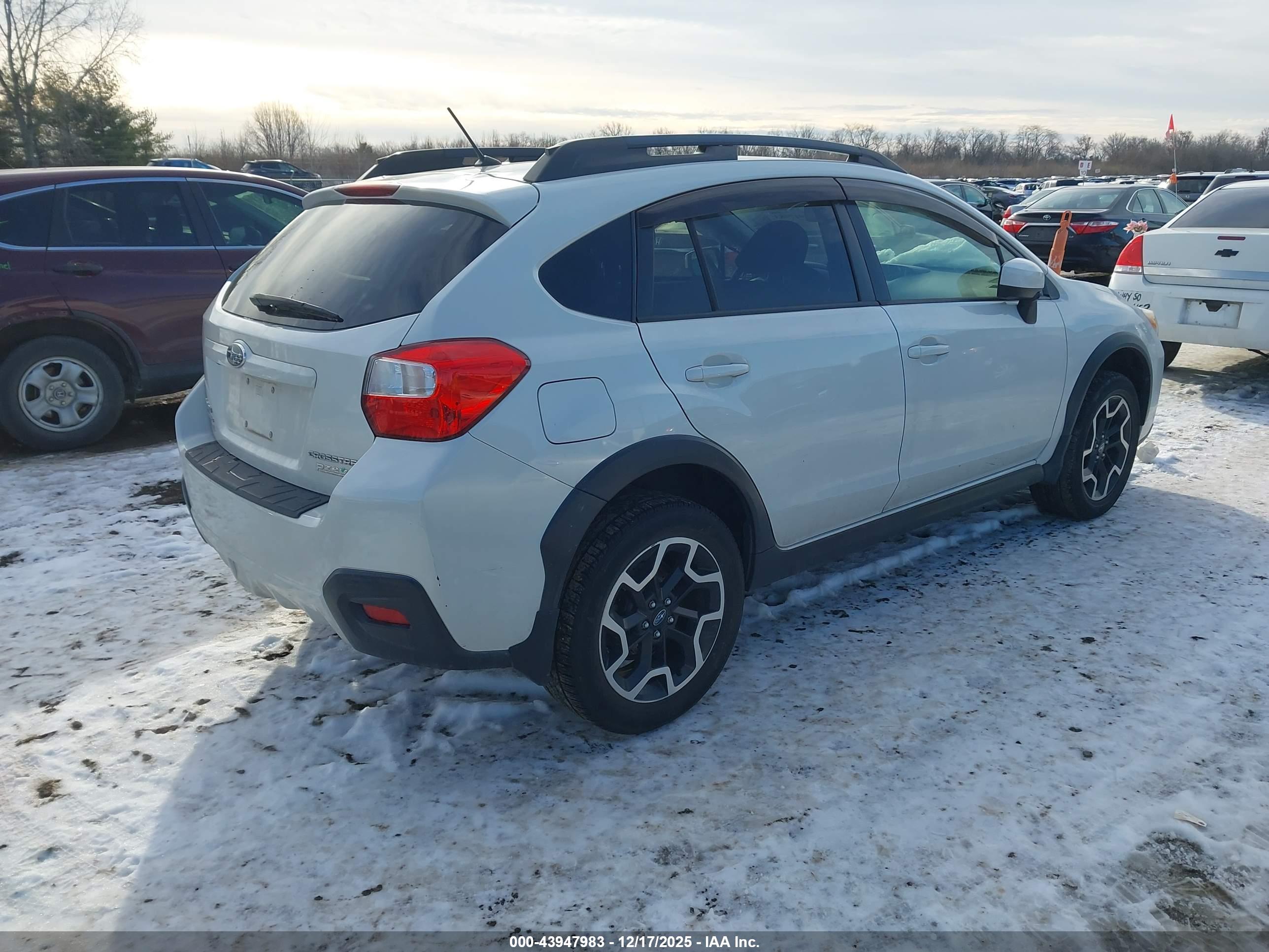 SUBARU CROSSTREK image 4