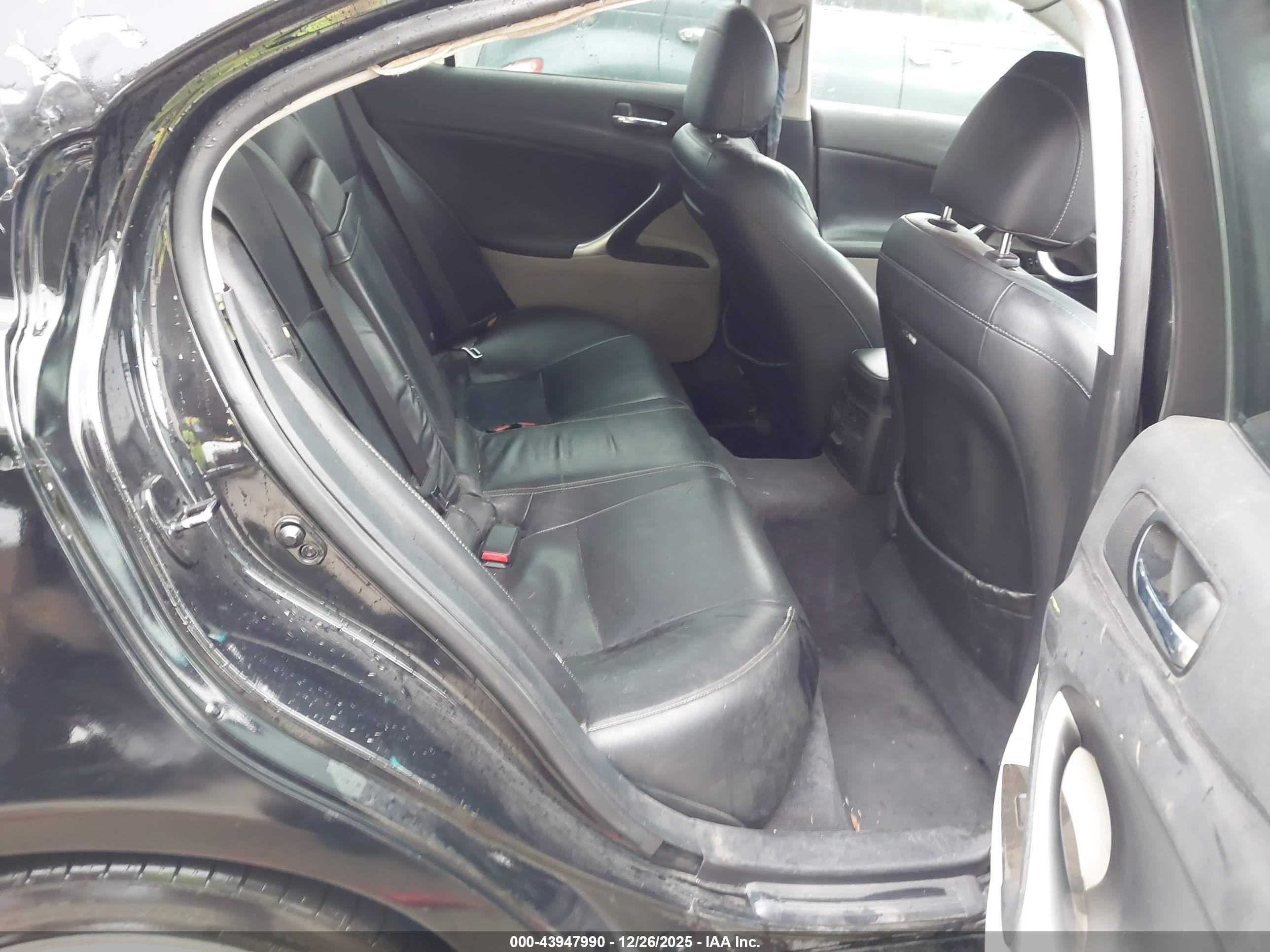 LEXUS IS image 8