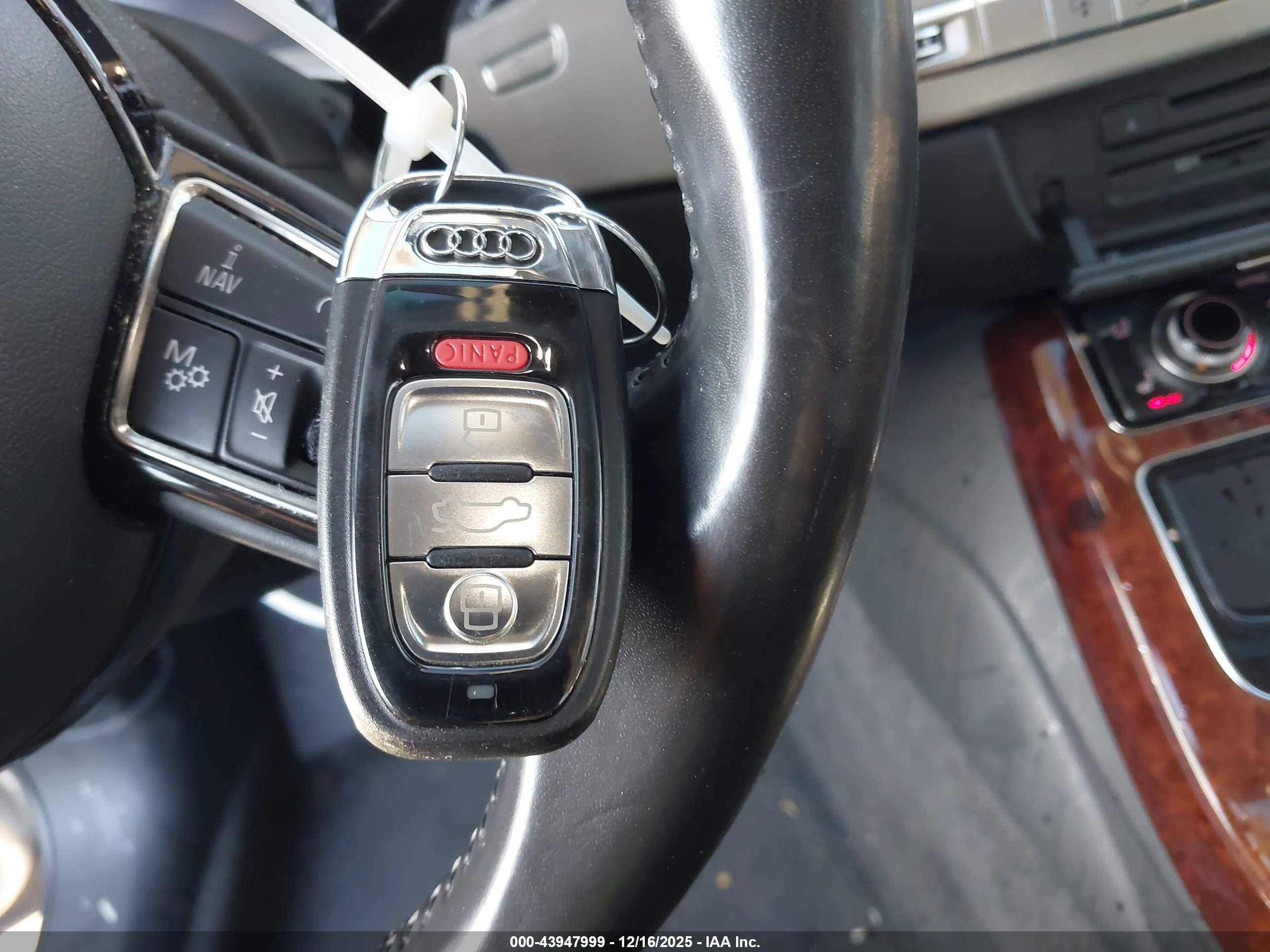 AUDI A8 image 11