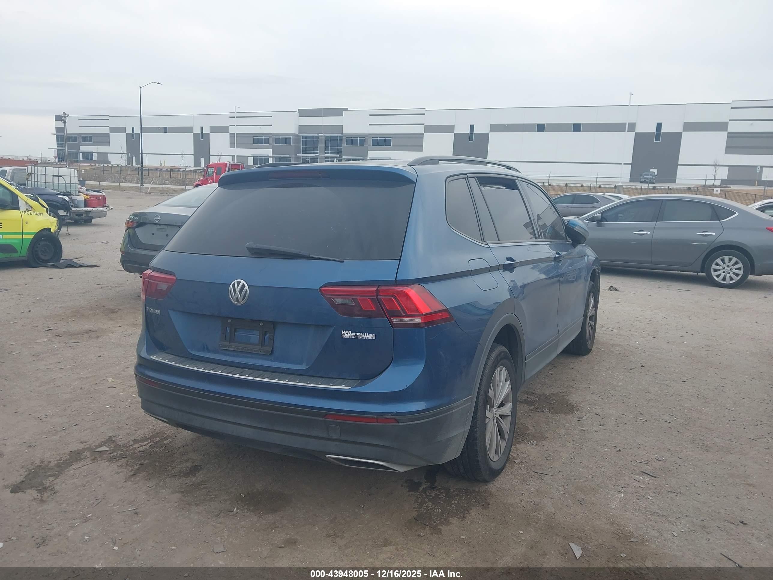 VOLKSWAGEN TIGUAN image 4