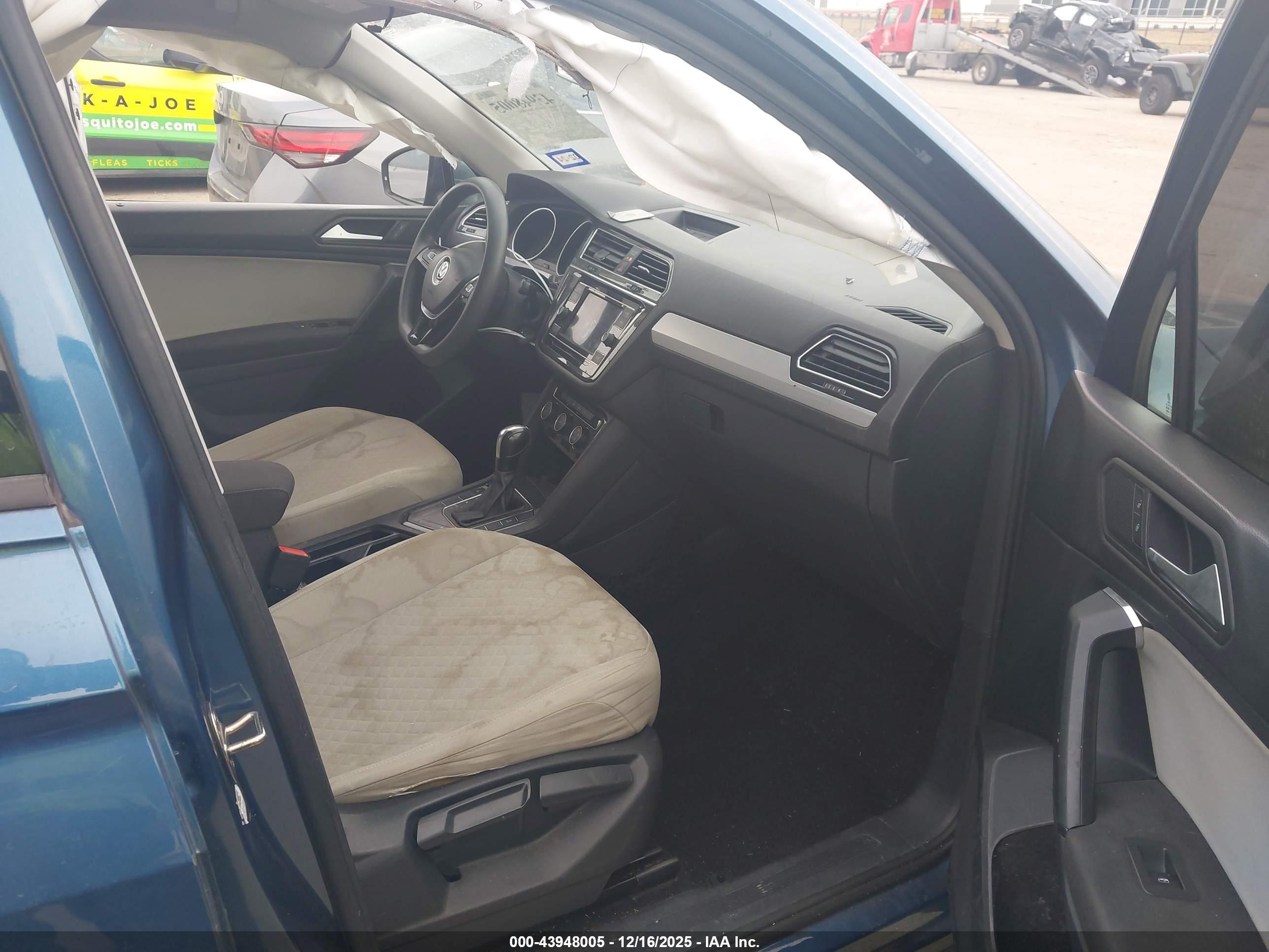 VOLKSWAGEN TIGUAN image 5
