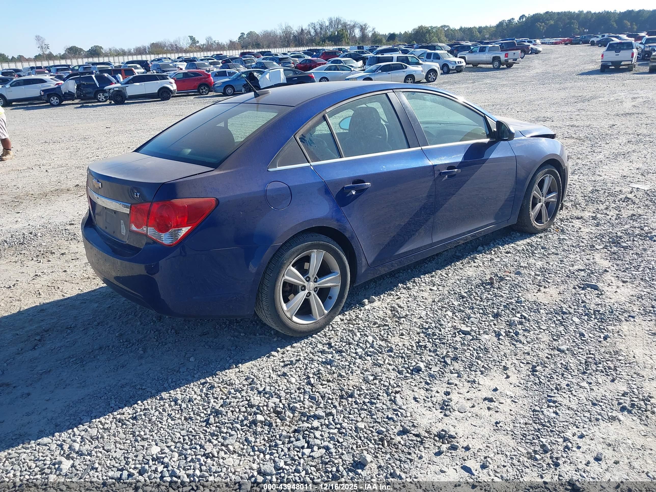 CHEVROLET CRUZE image 4