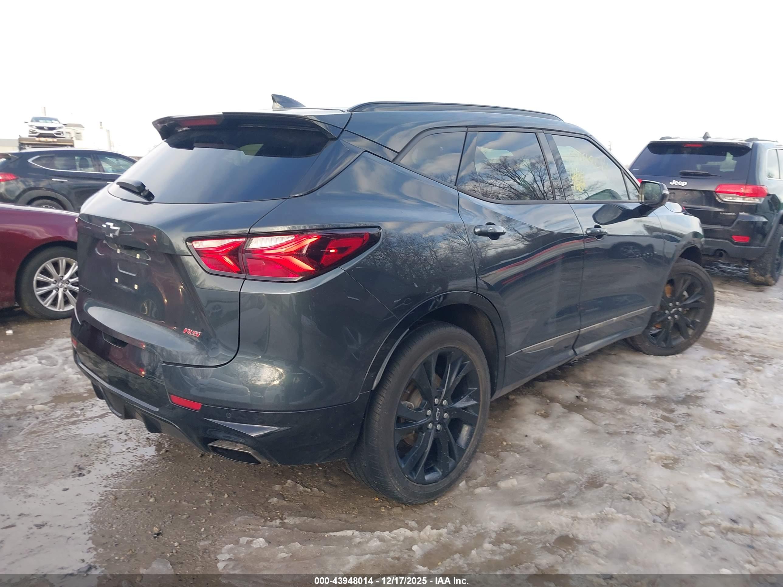 CHEVROLET BLAZER image 4