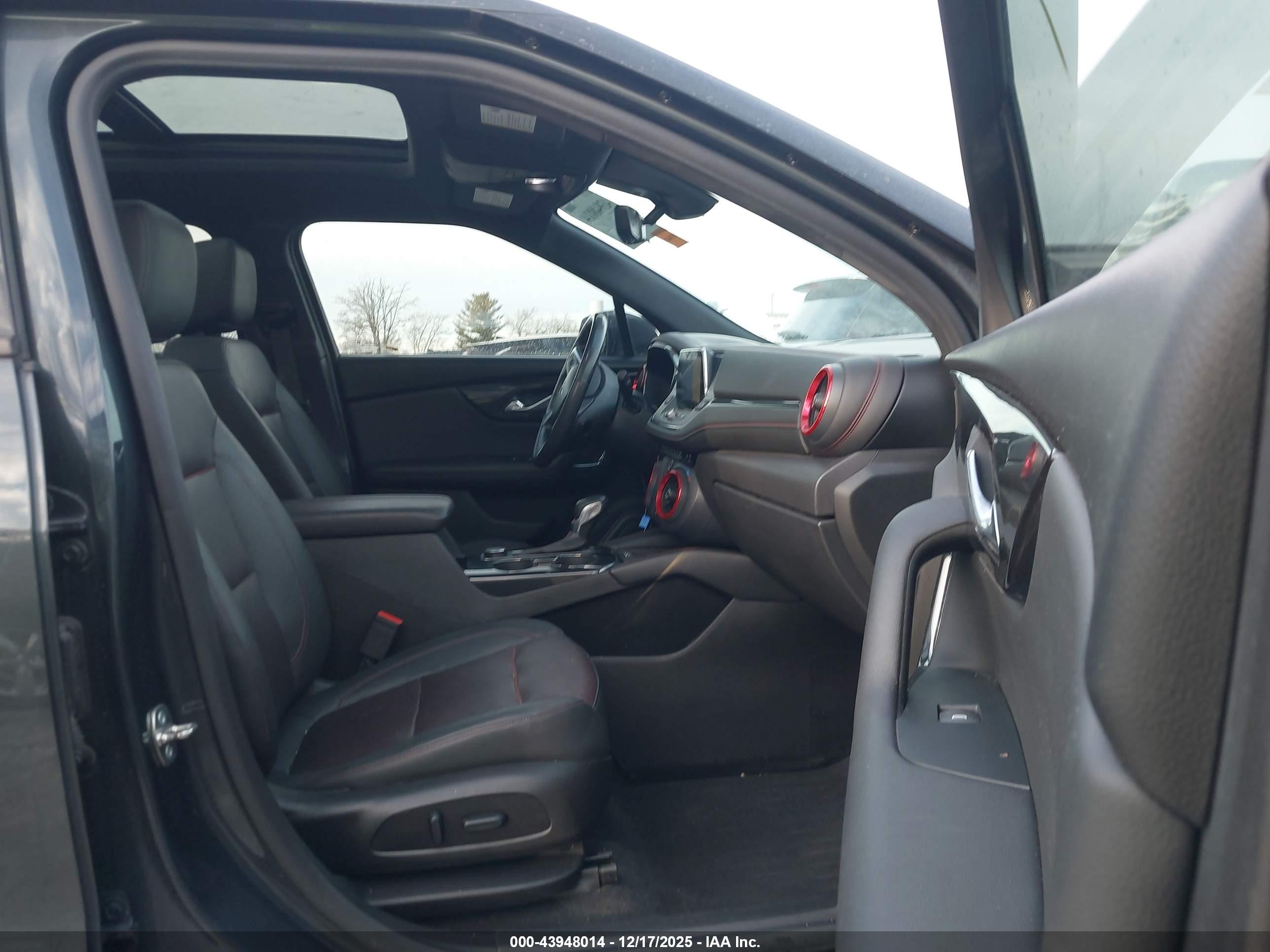 CHEVROLET BLAZER image 5