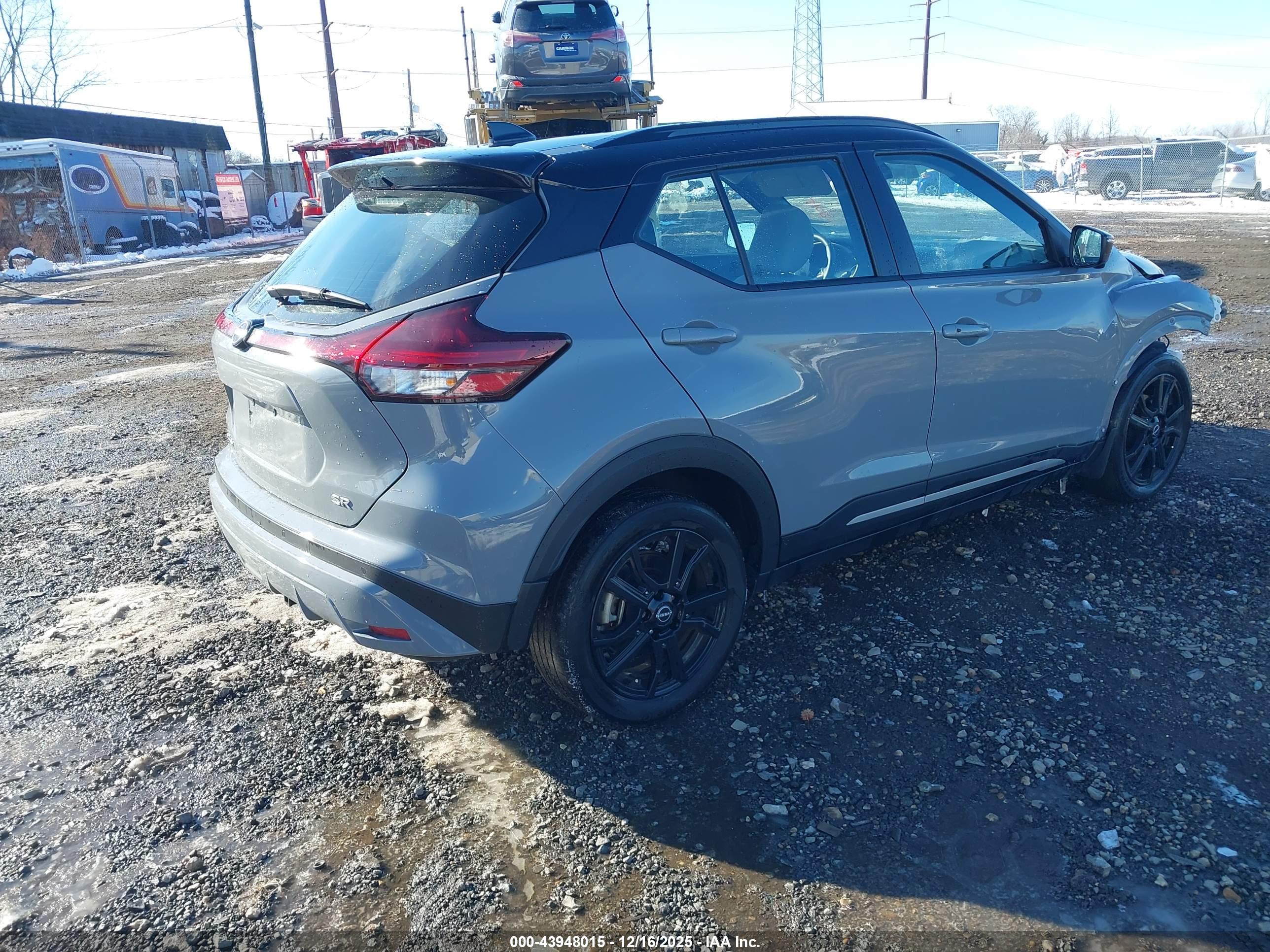 NISSAN KICKS image 4