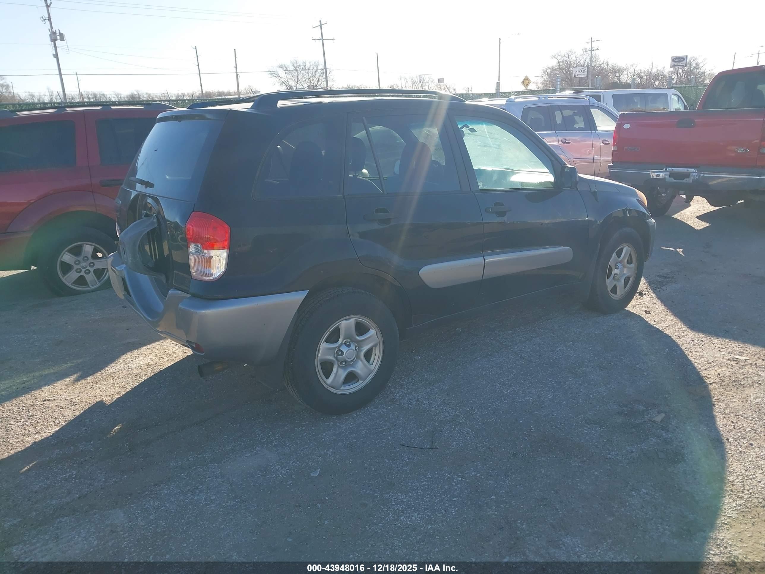 TOYOTA RAV4 image 4