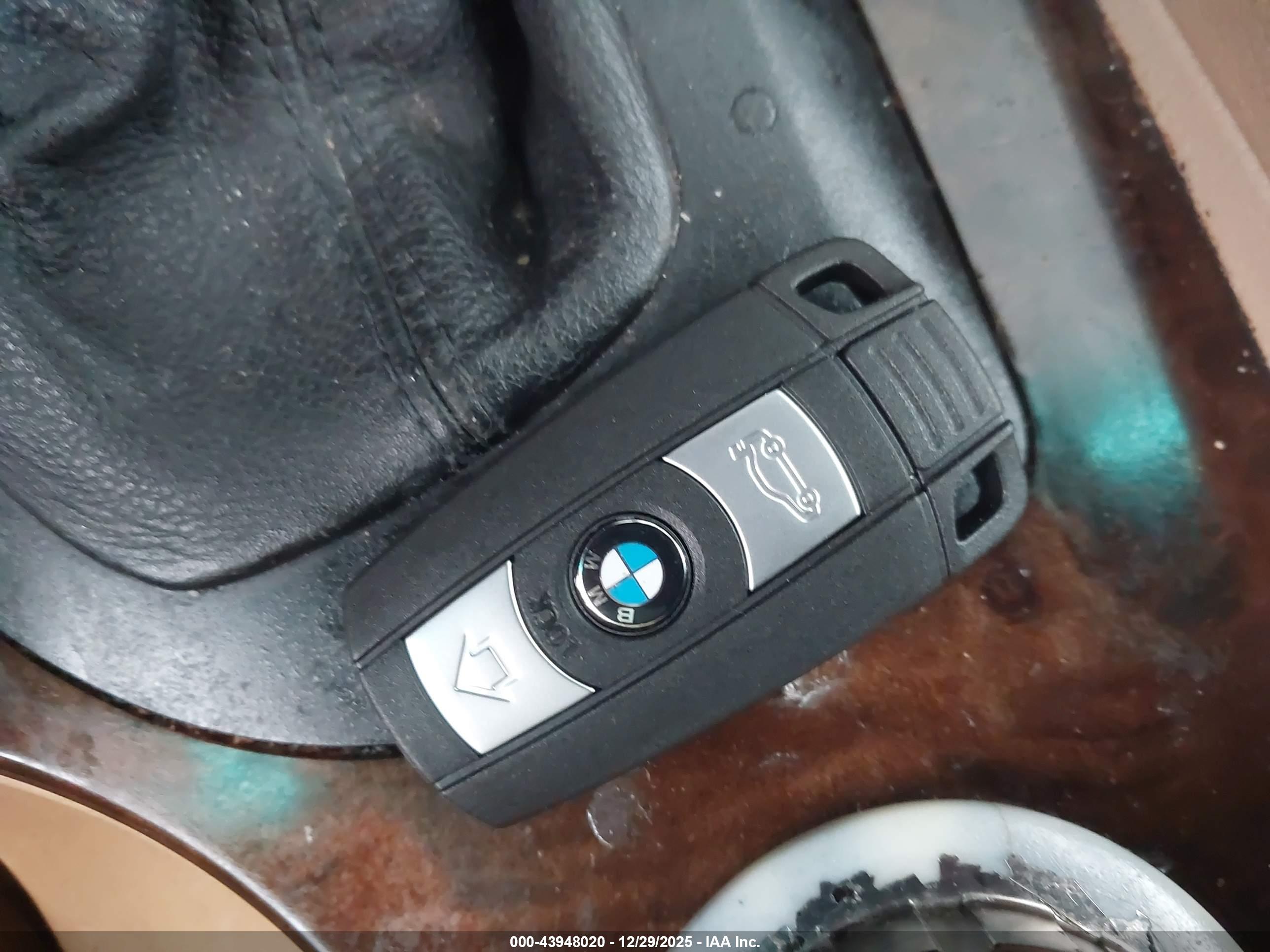 BMW 525I image 11