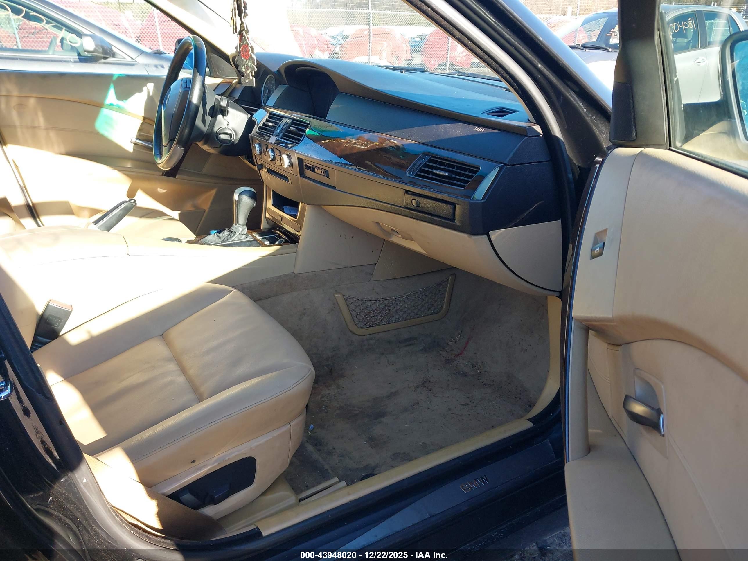 BMW 525I image 5