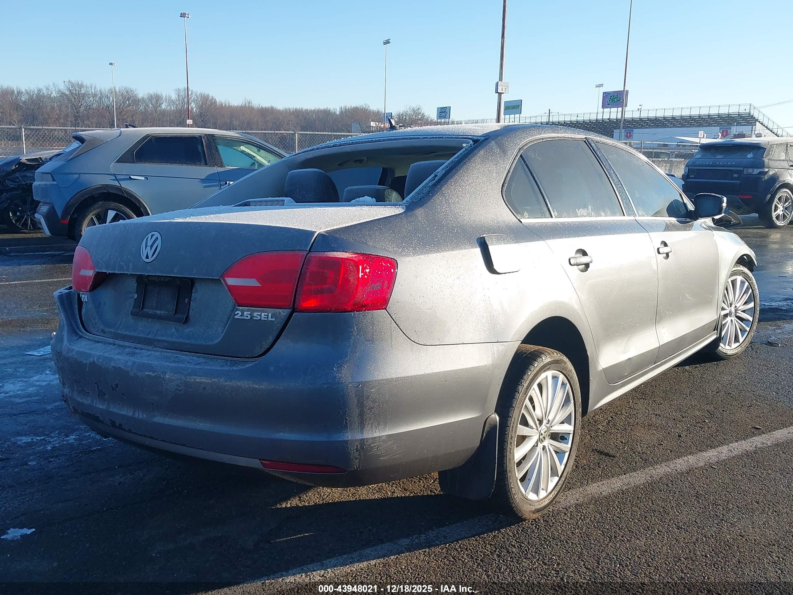 VOLKSWAGEN JETTA image 4