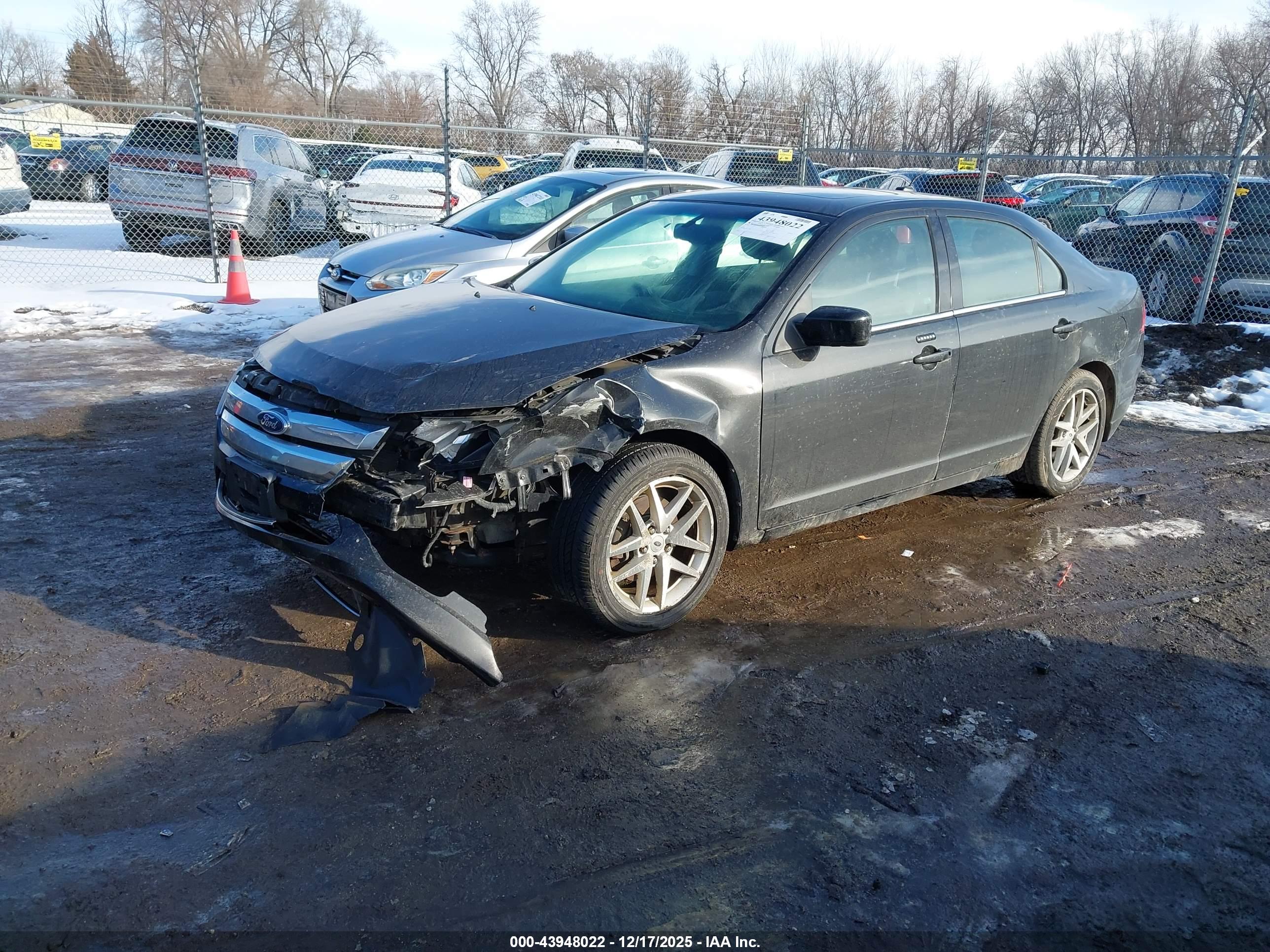 FORD FUSION image 2