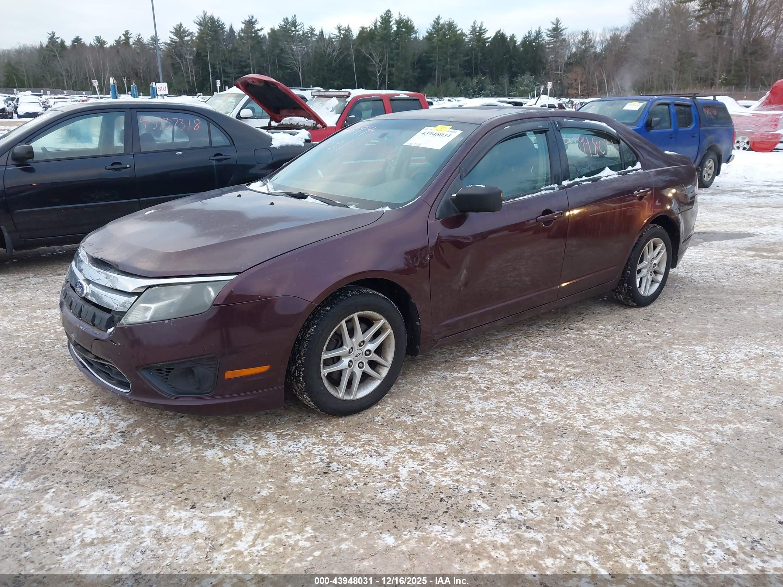 FORD FUSION image 2