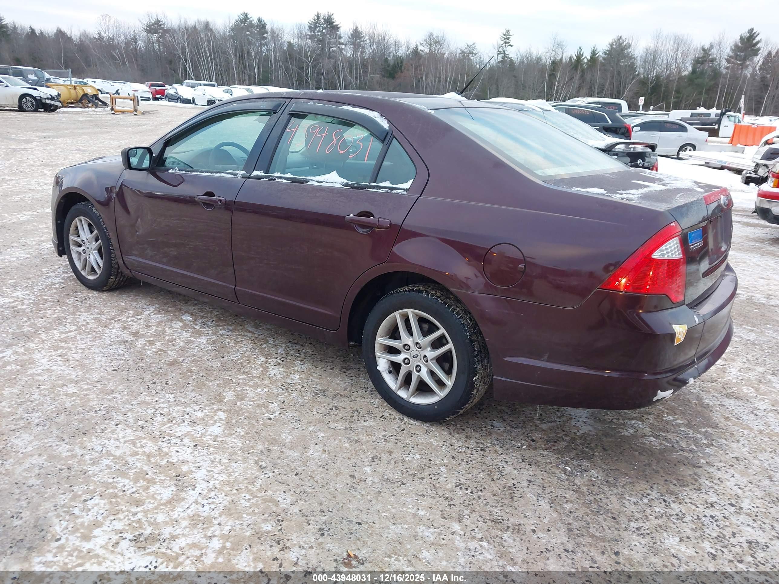 FORD FUSION image 3