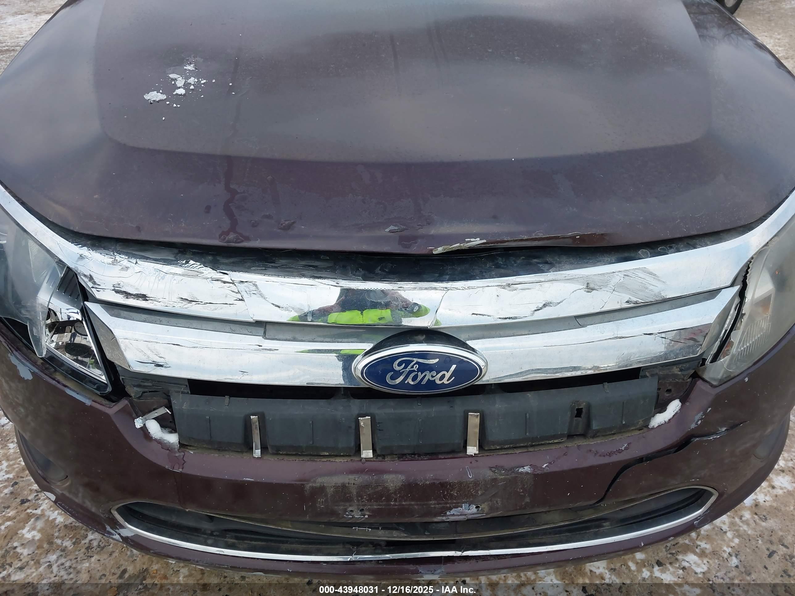 FORD FUSION image 6