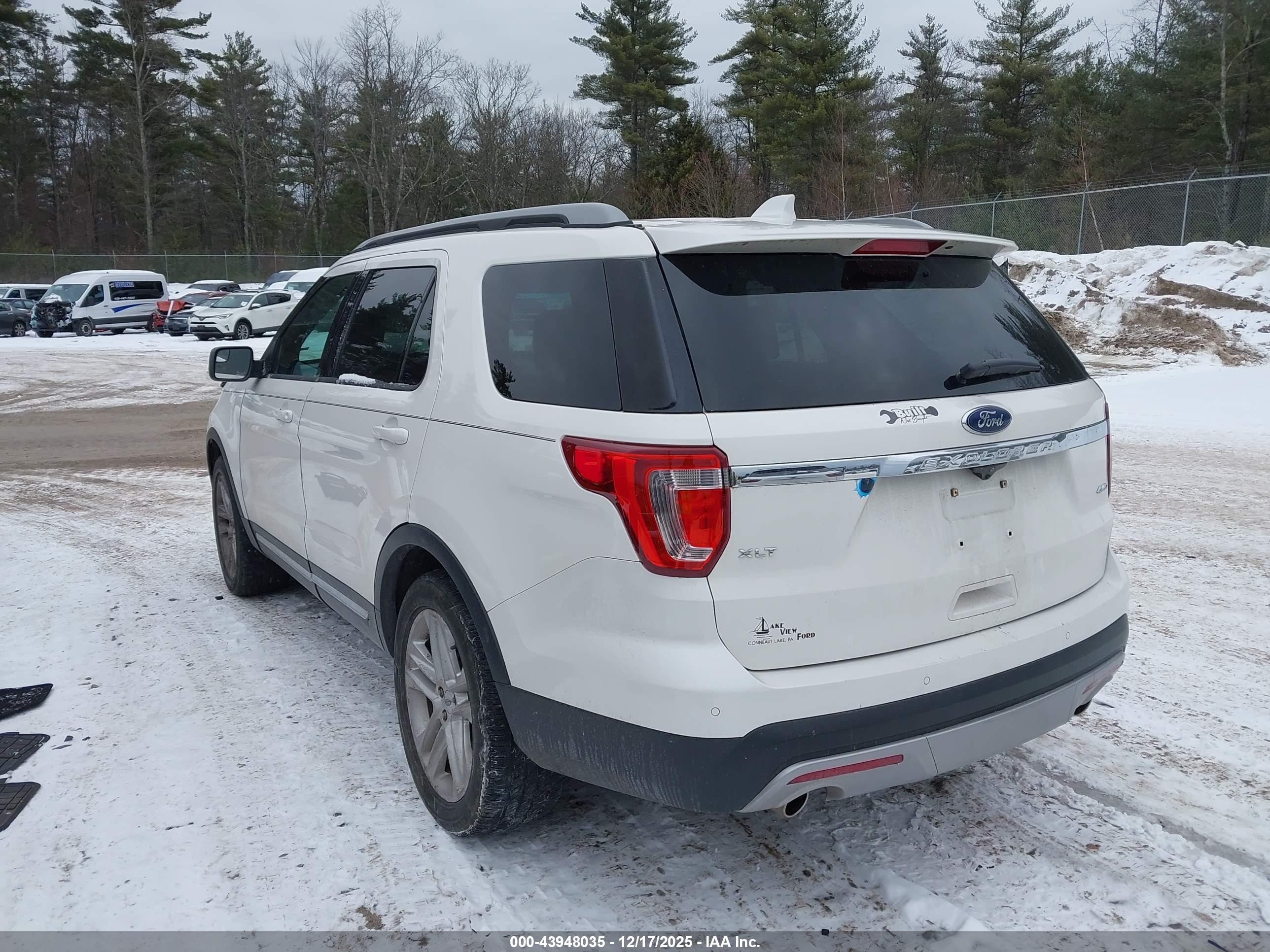 FORD EXPLORER image 3
