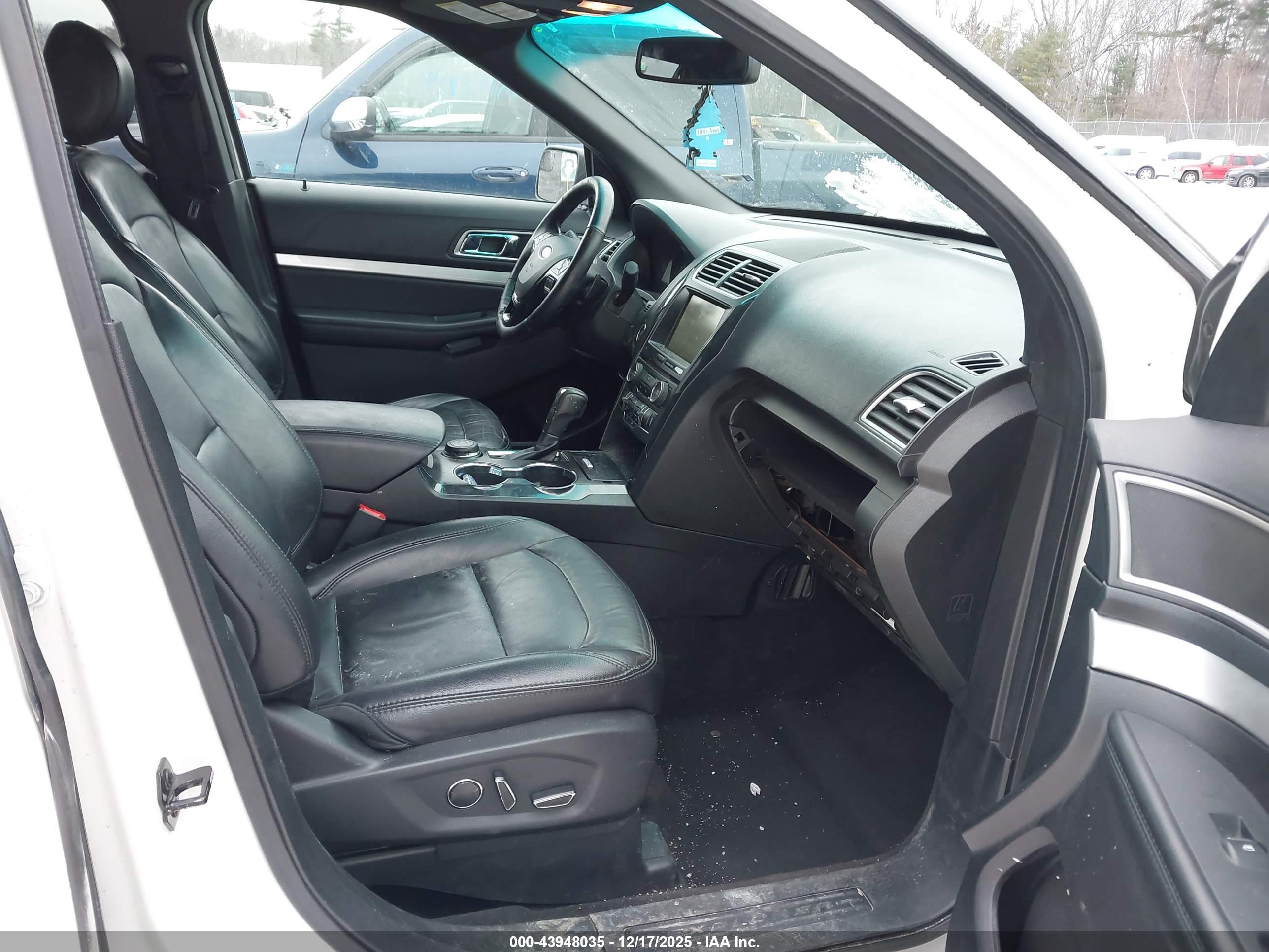 FORD EXPLORER image 5