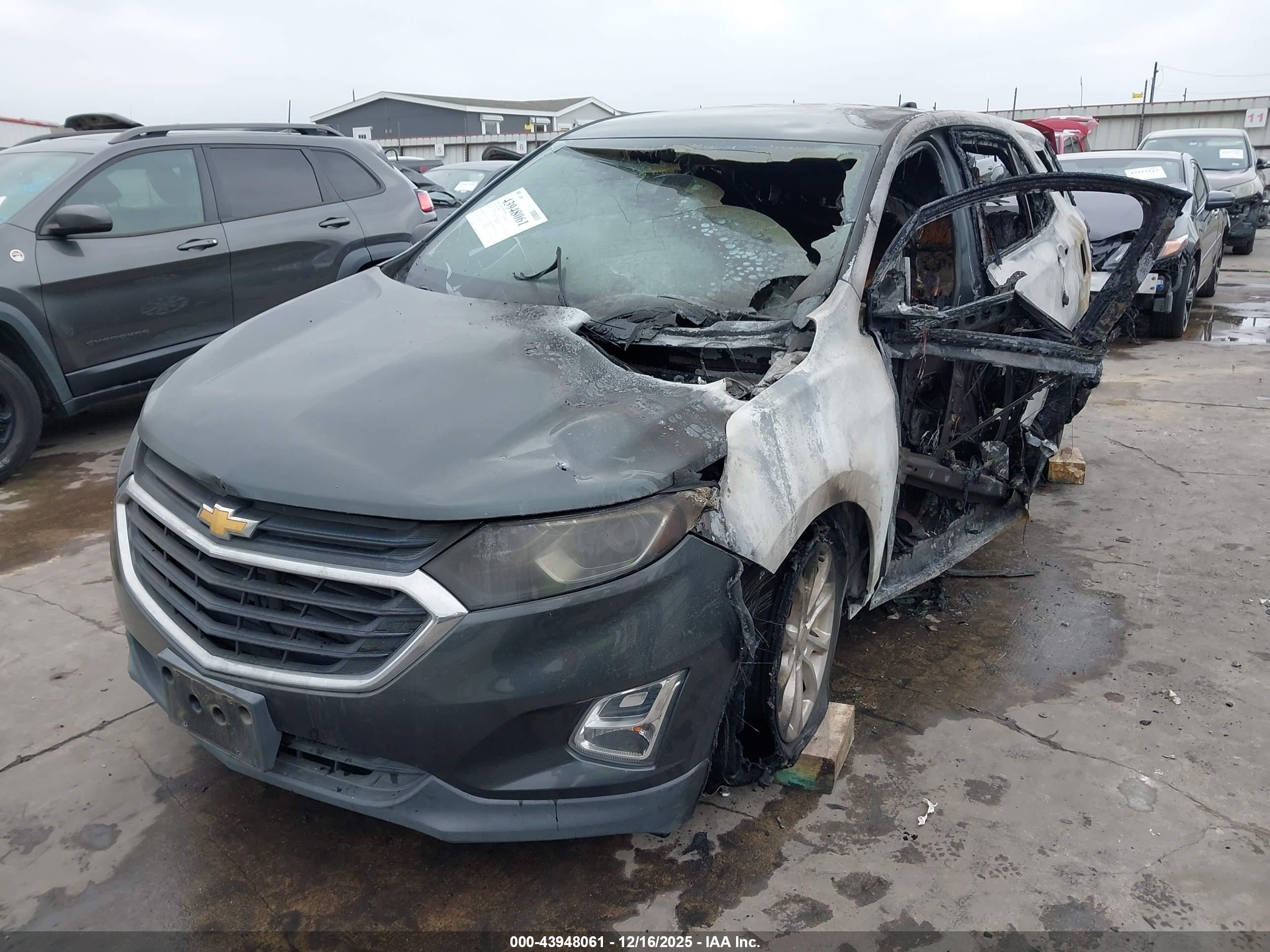 CHEVROLET EQUINOX image 2