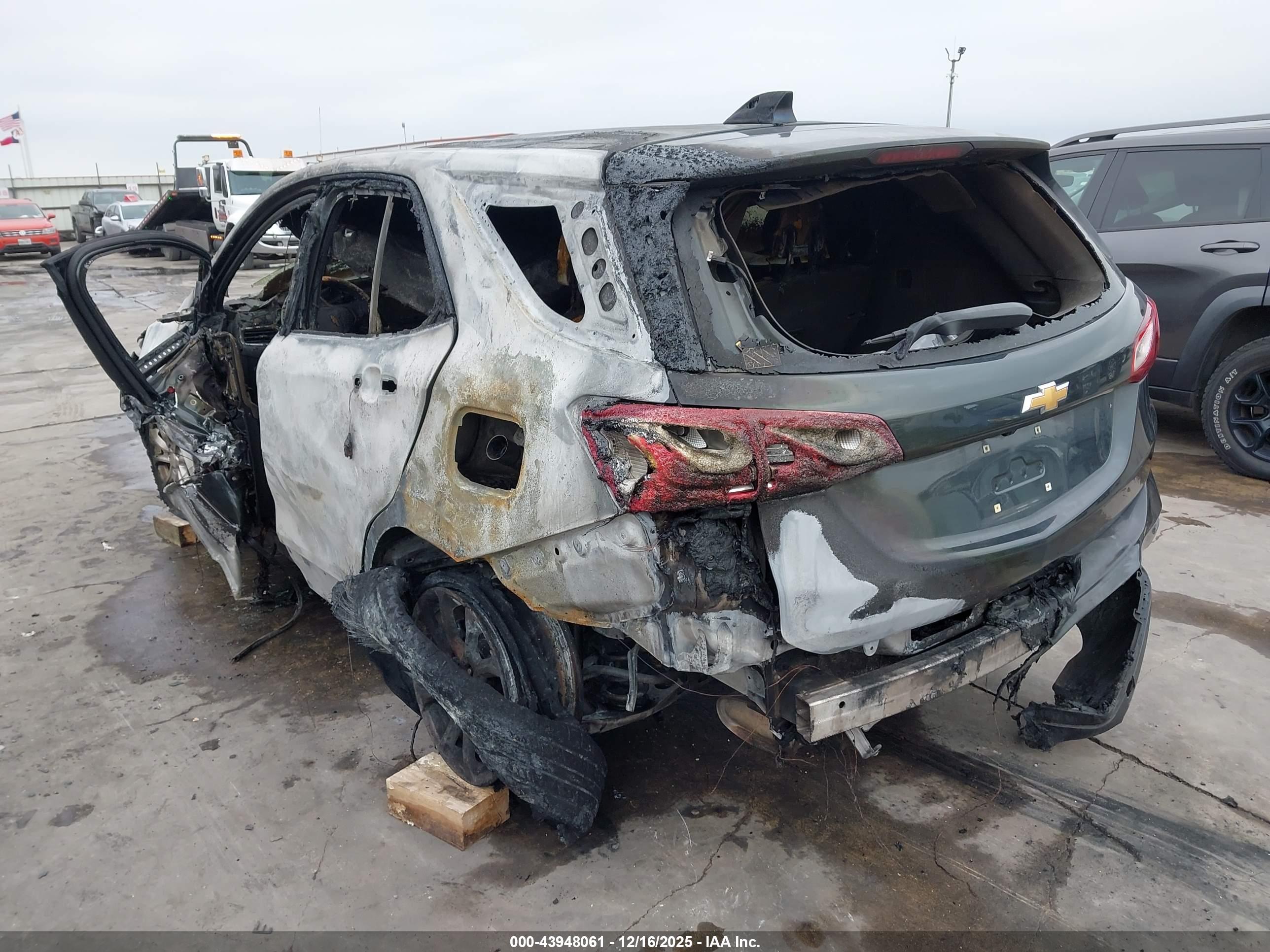 CHEVROLET EQUINOX image 3