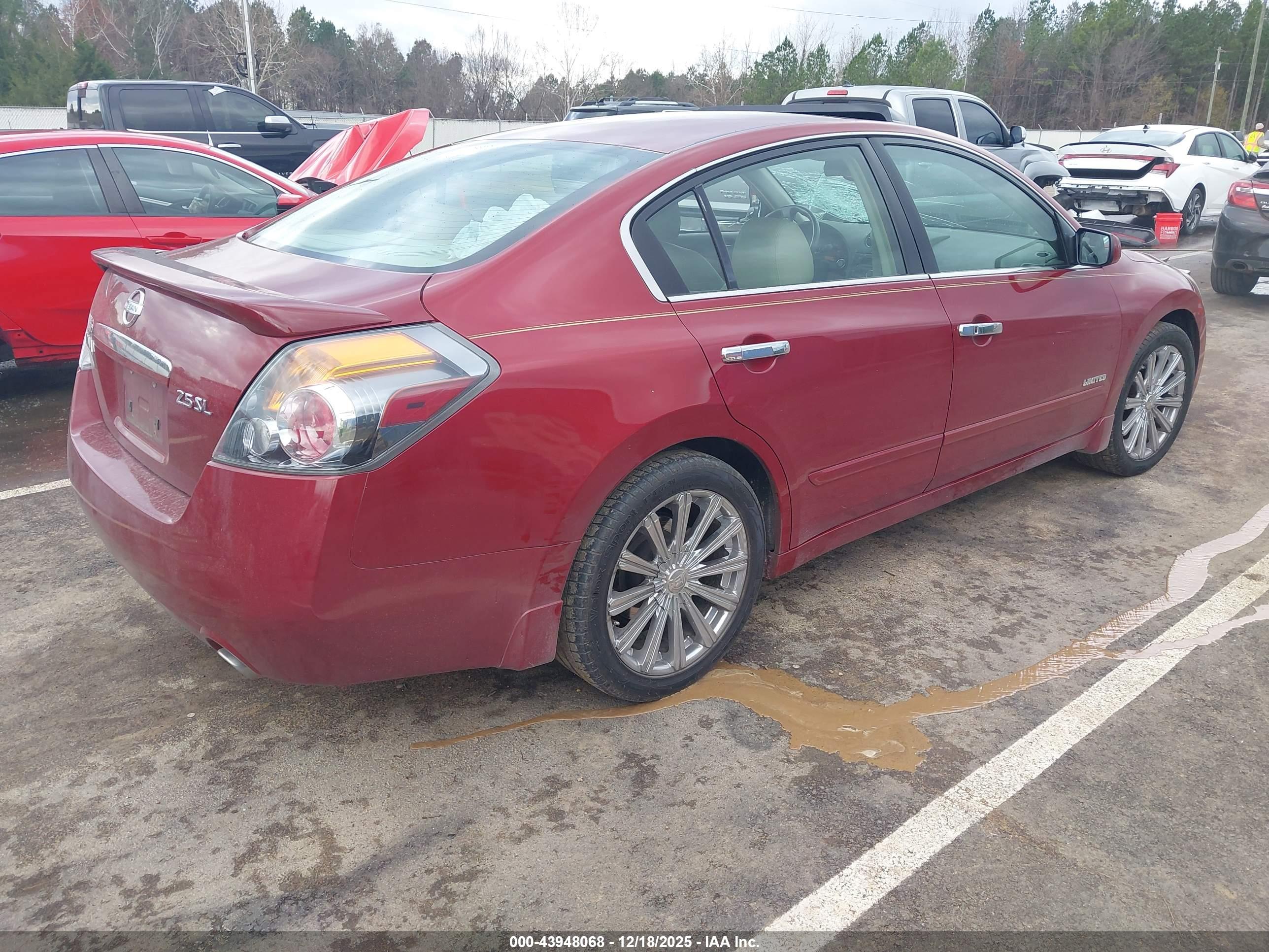 NISSAN ALTIMA image 4