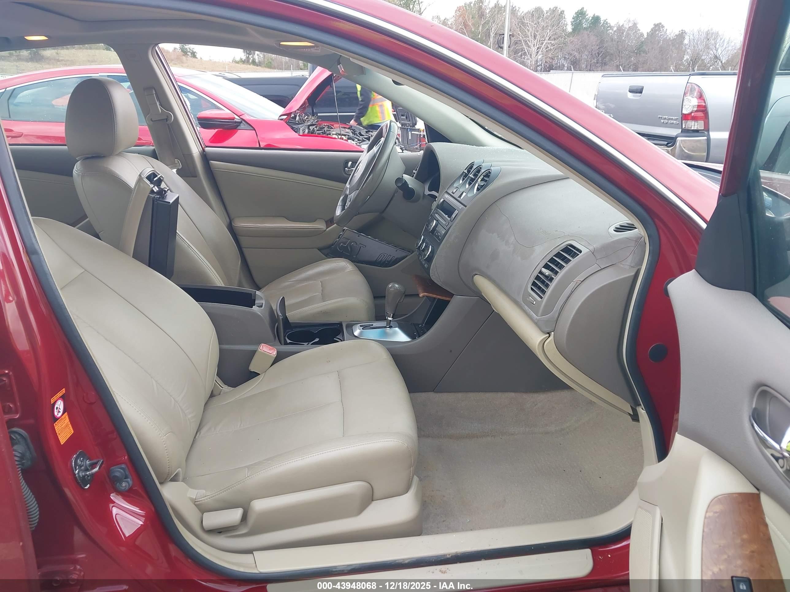 NISSAN ALTIMA image 5