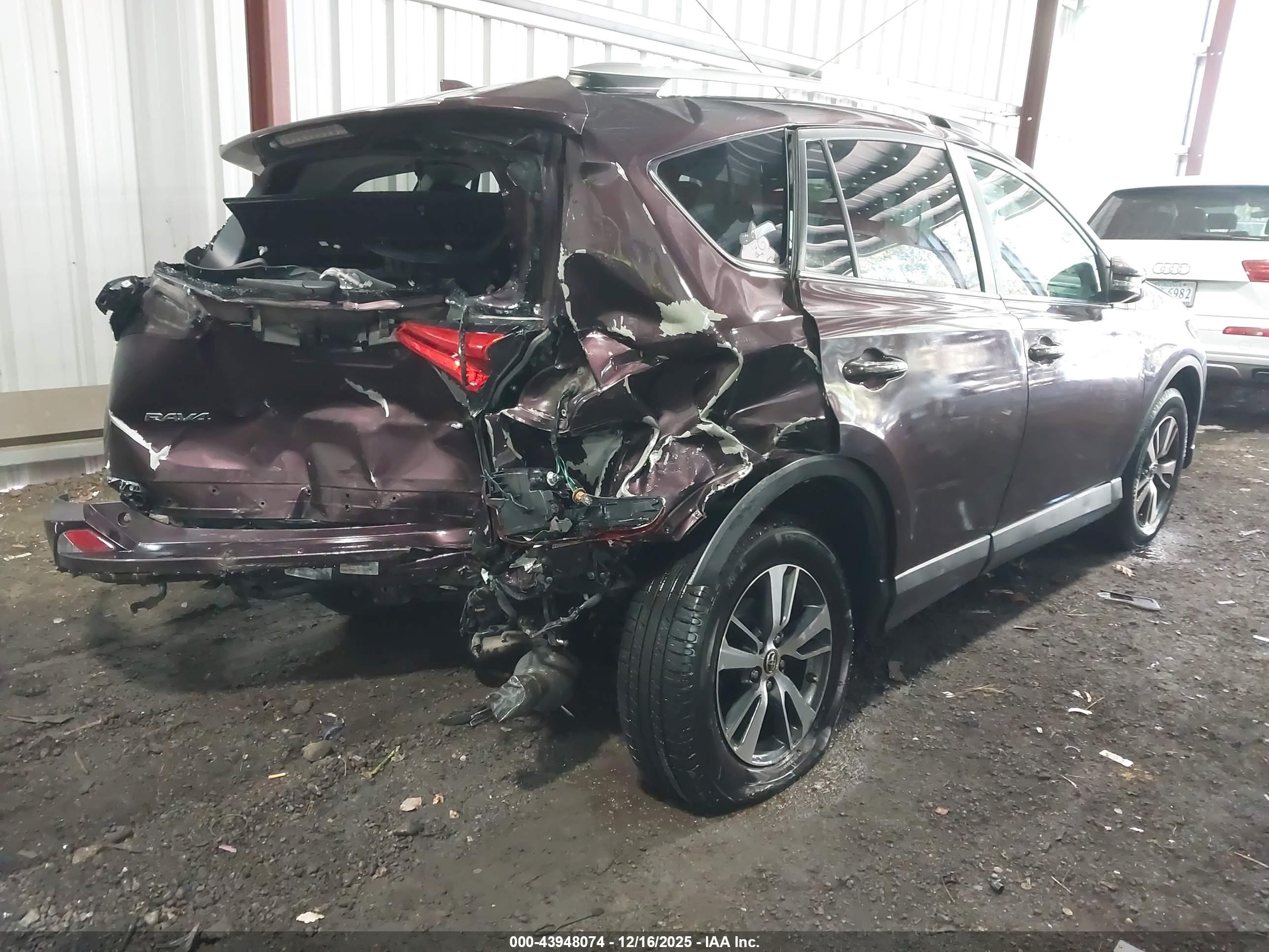 TOYOTA RAV4 image 4