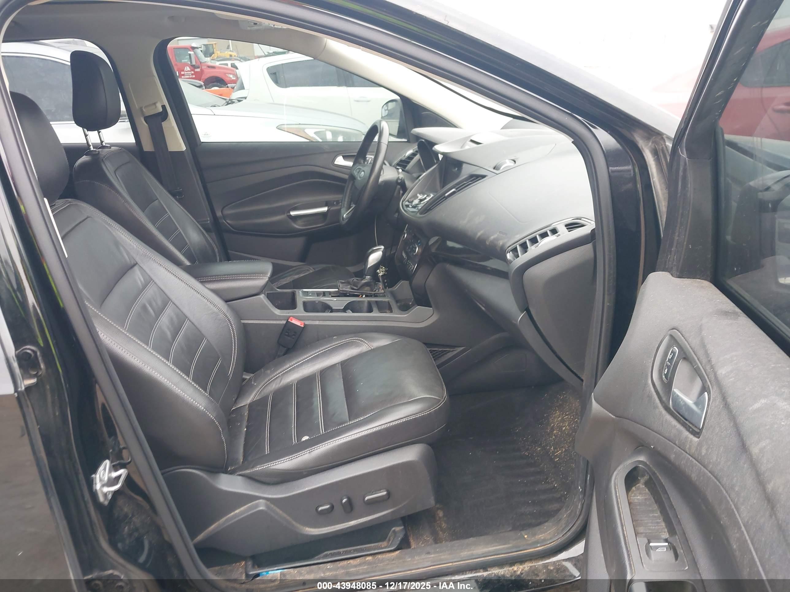 FORD ESCAPE image 5