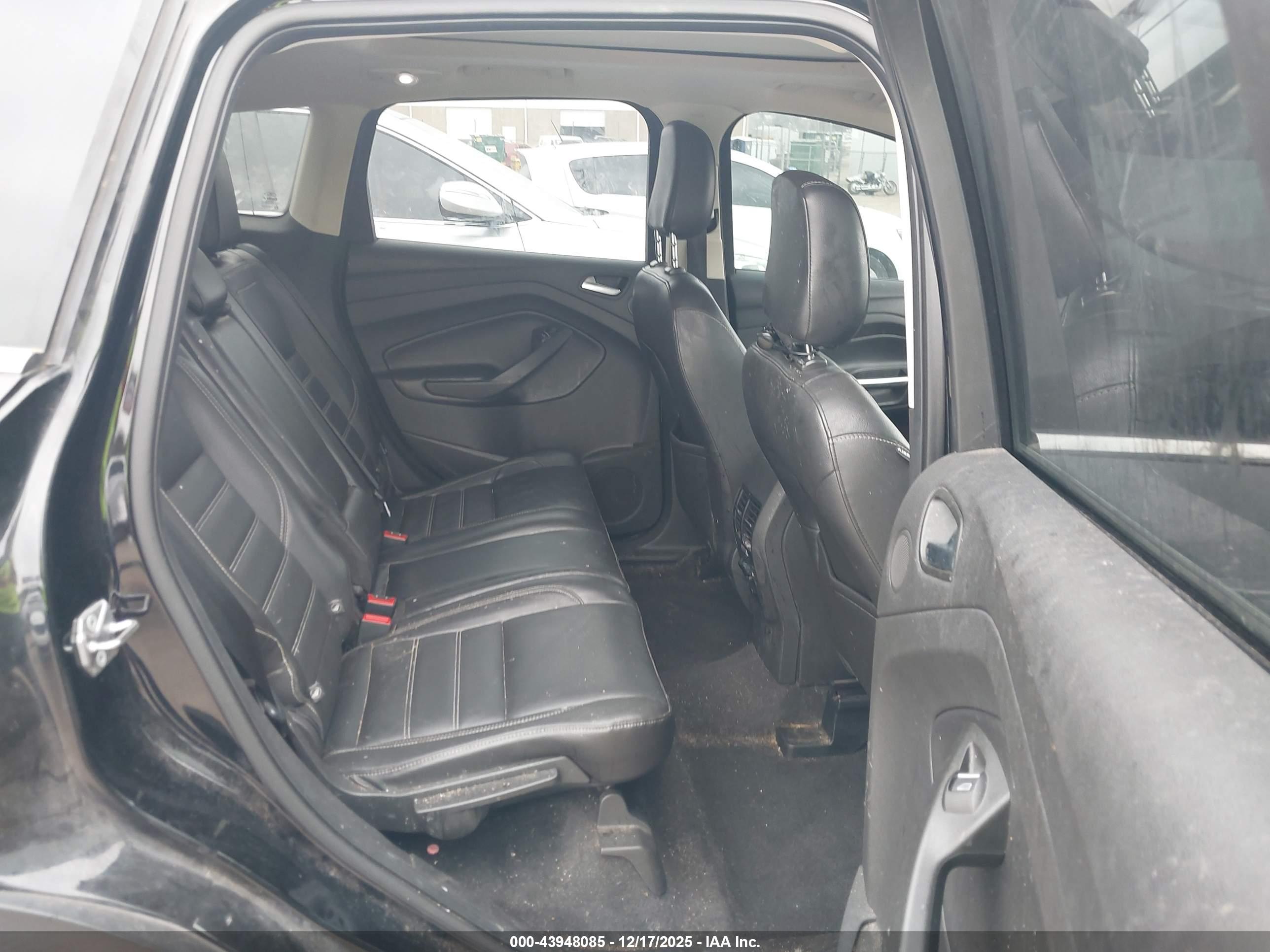 FORD ESCAPE image 8