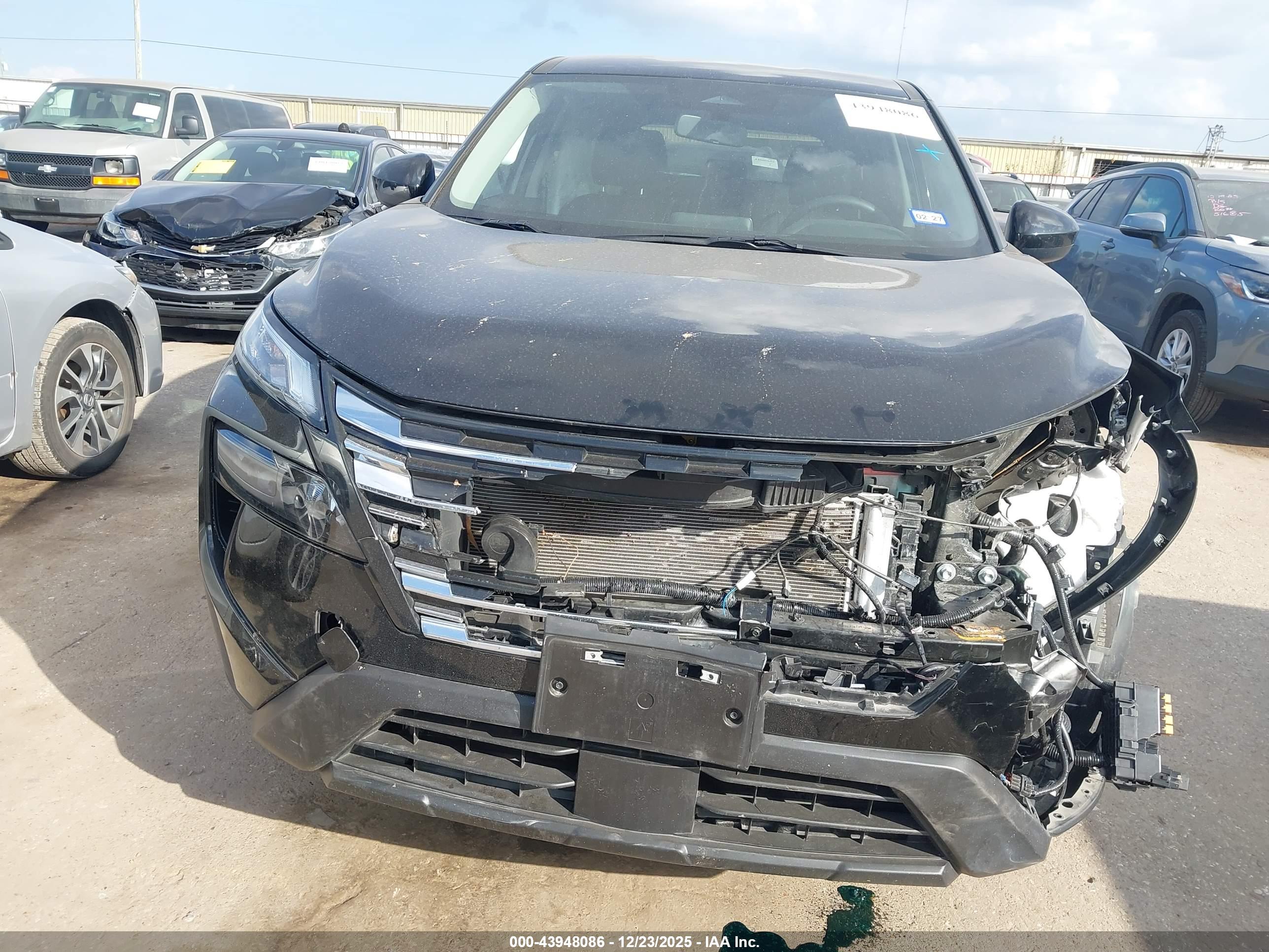NISSAN ROGUE image 6
