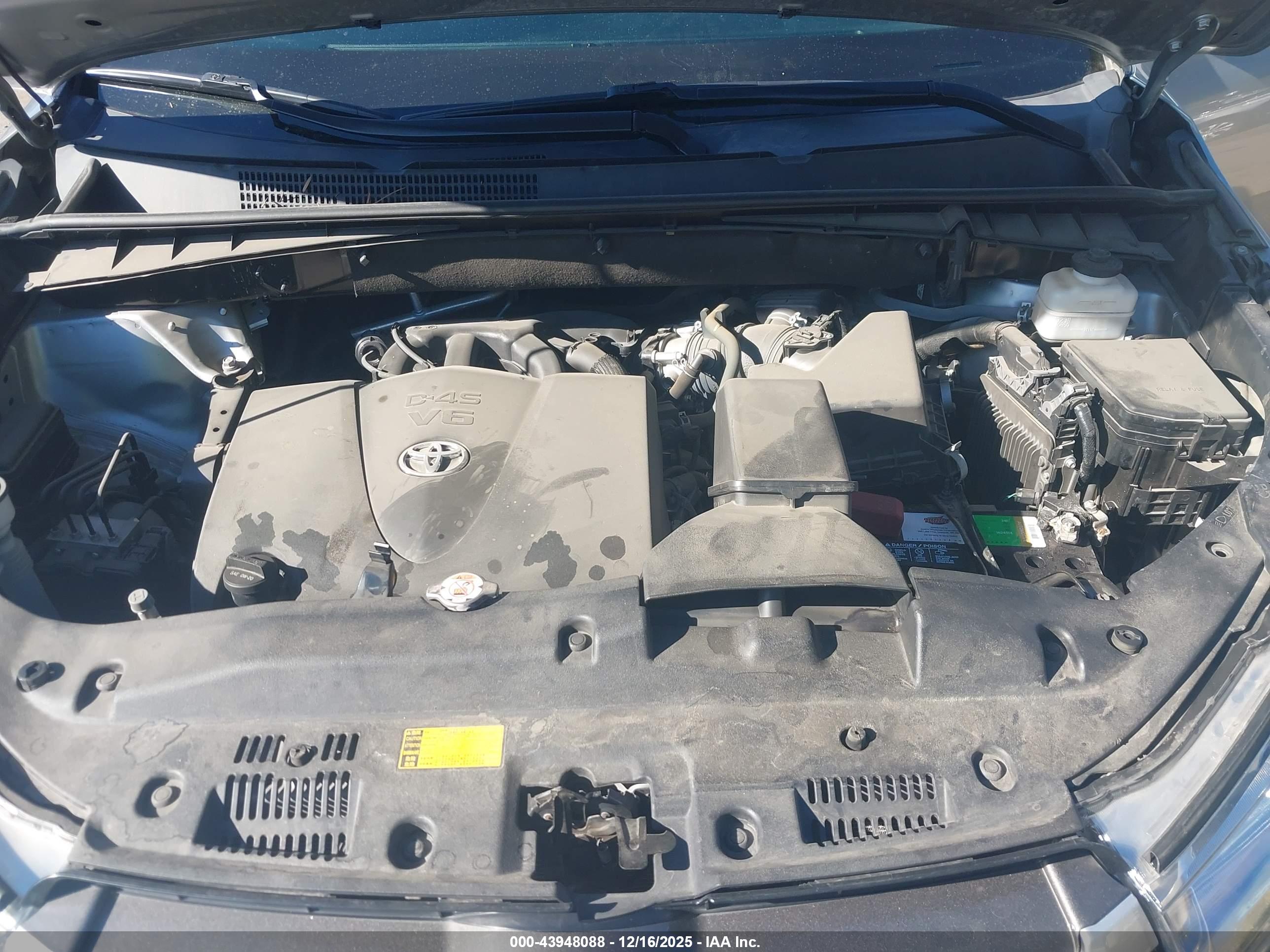TOYOTA HIGHLANDER image 10