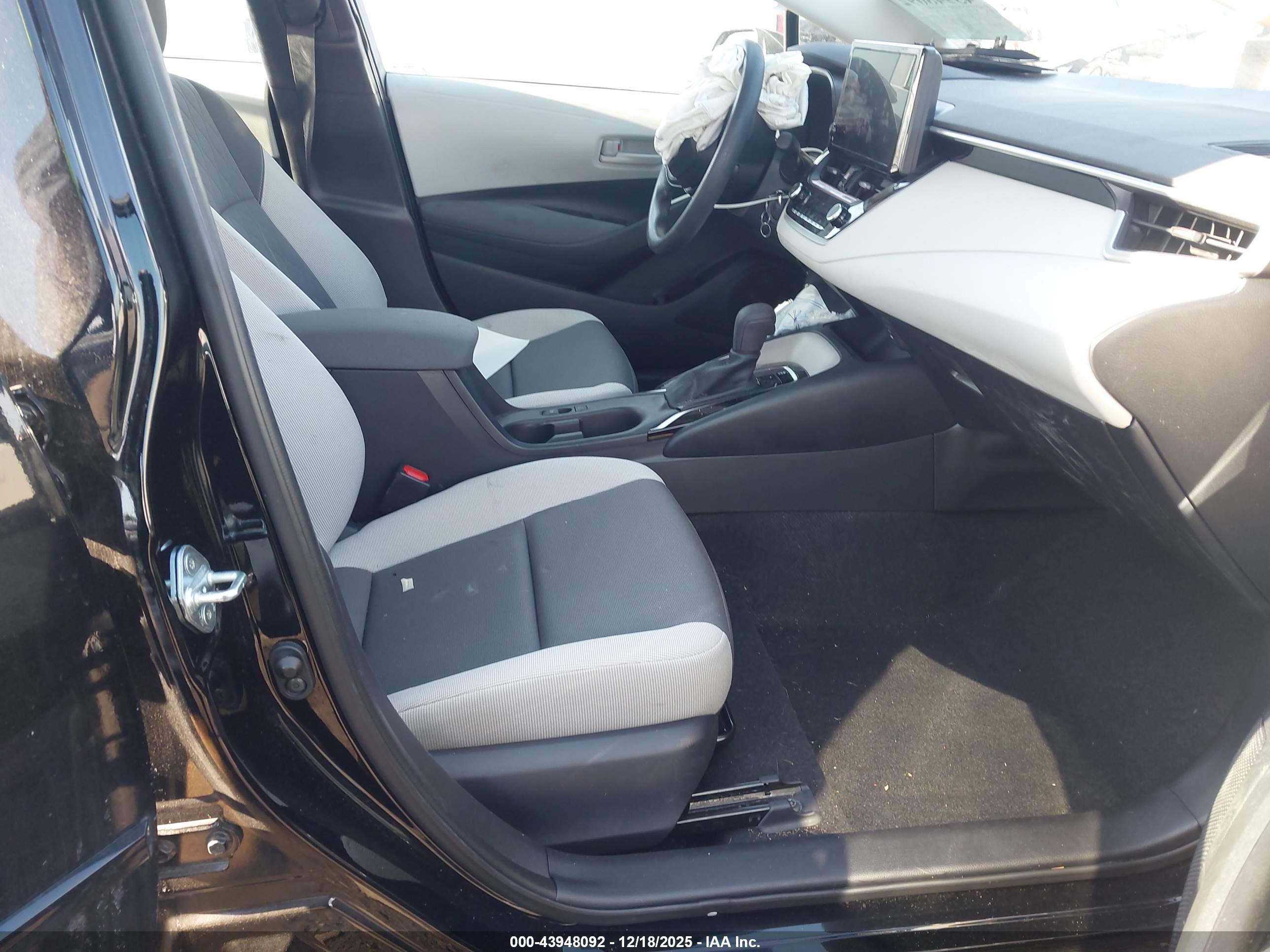 TOYOTA COROLLA image 5