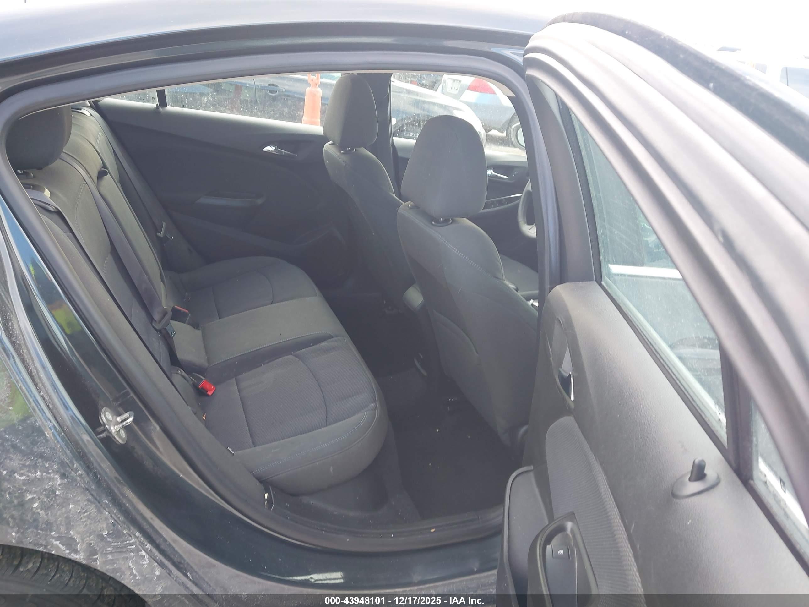 CHEVROLET CRUZE image 8