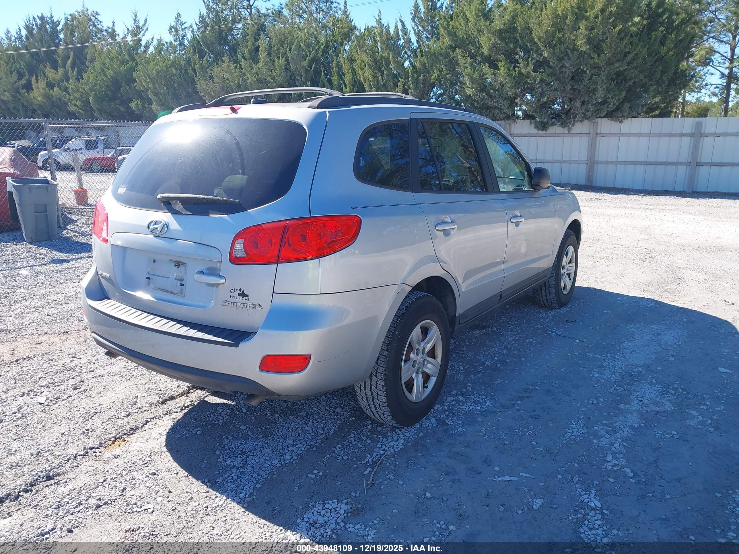 HYUNDAI SANTA image 4