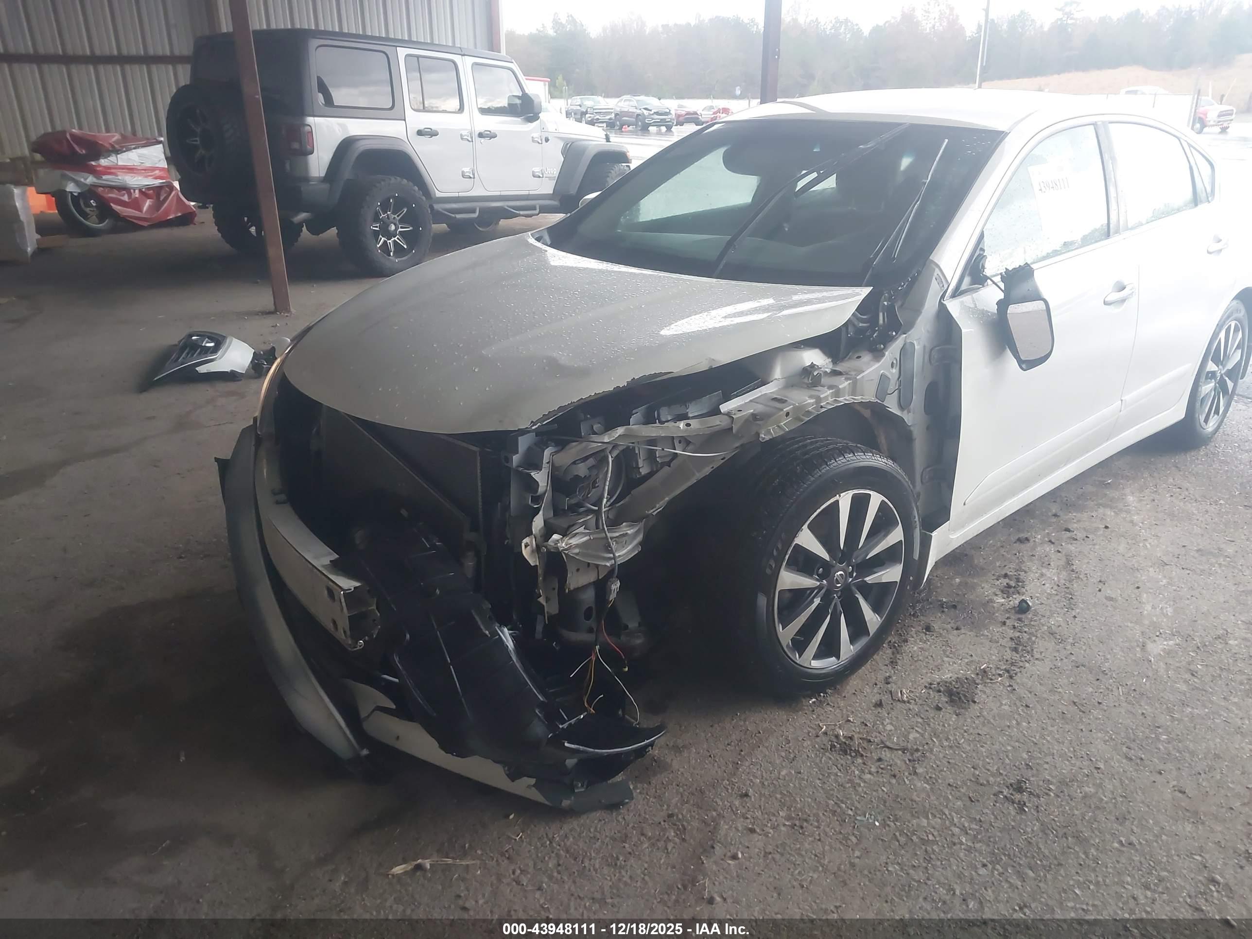 NISSAN ALTIMA image 6