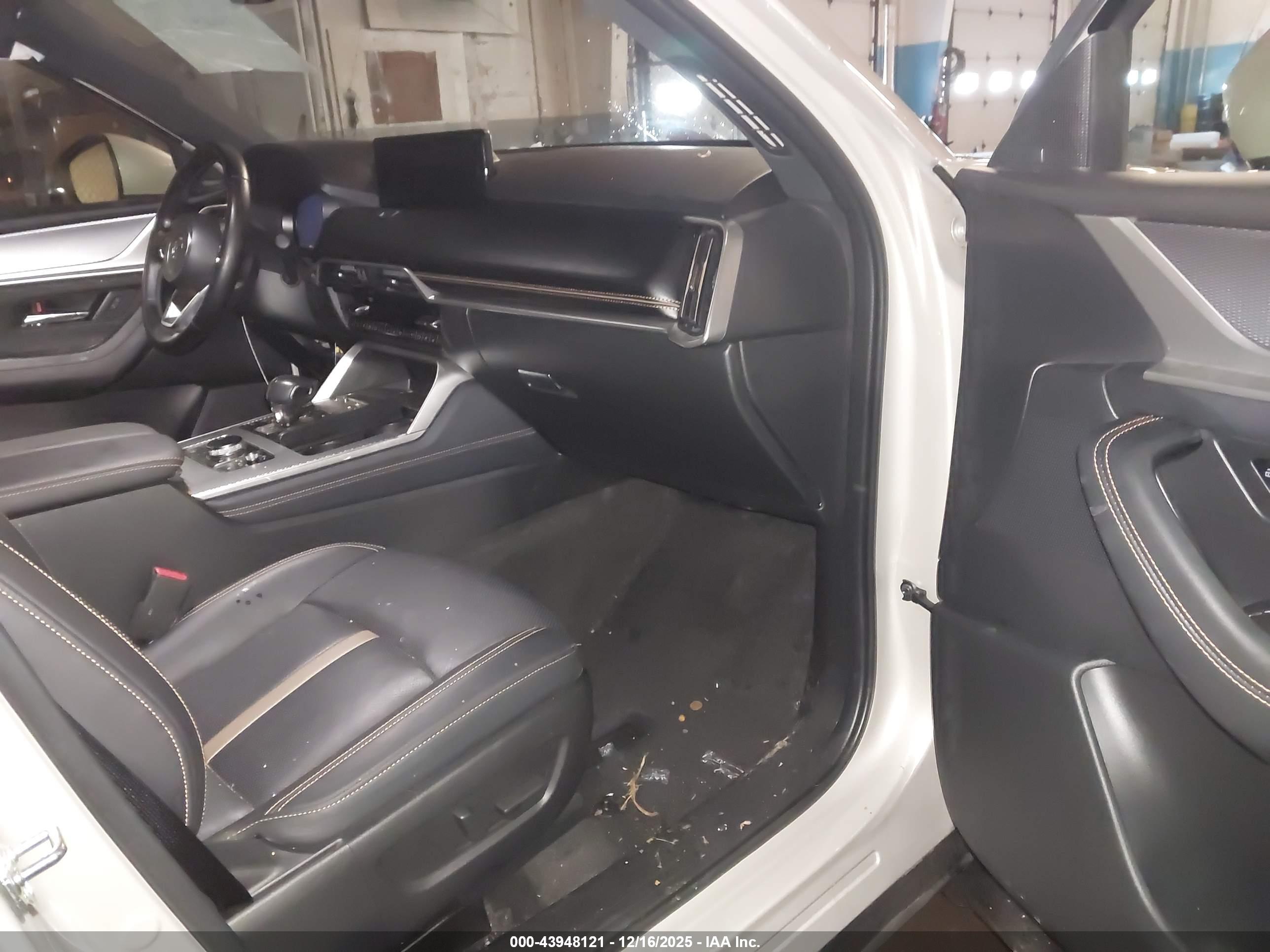 MAZDA CX-90 image 5