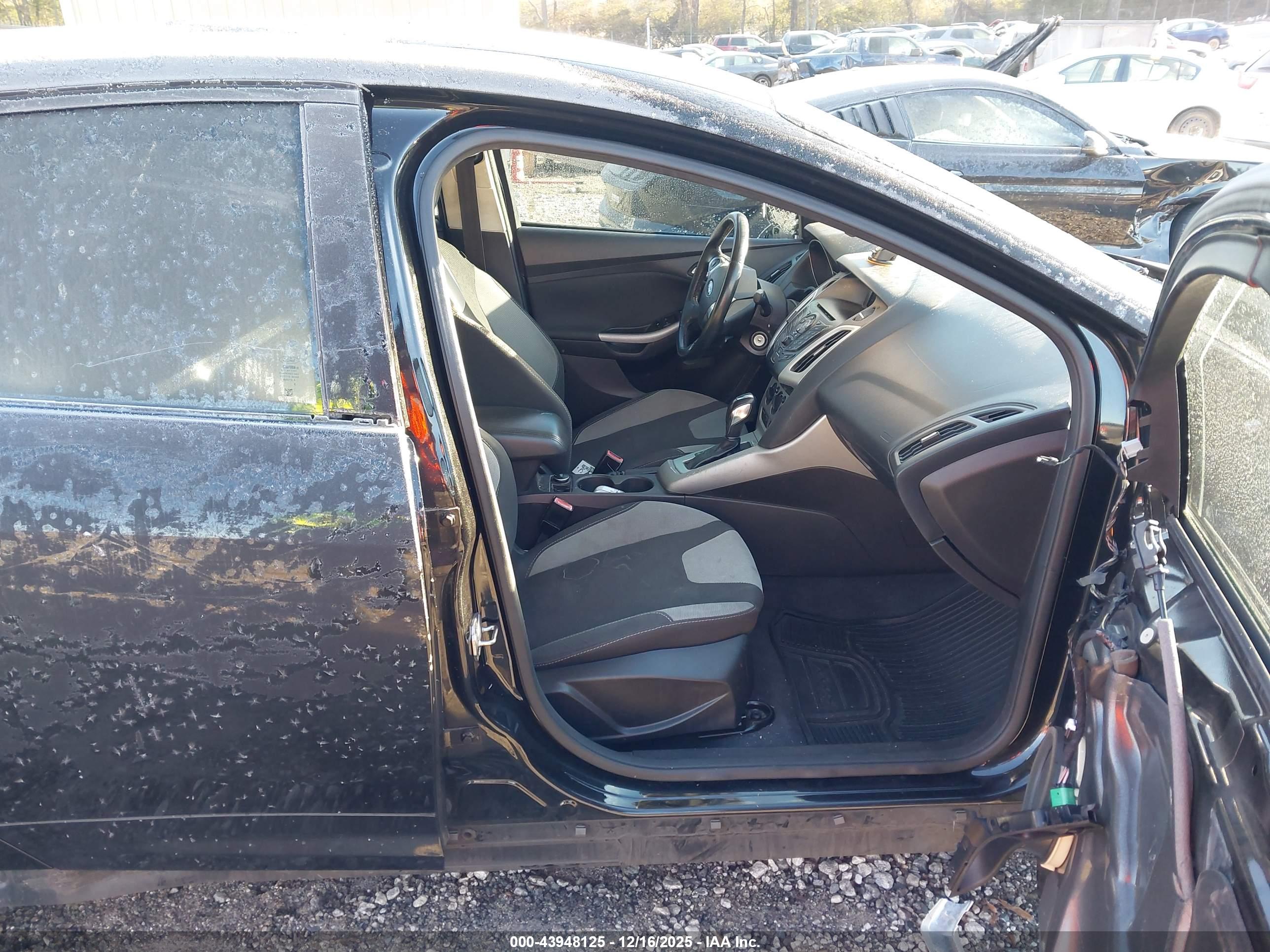 FORD FOCUS image 5